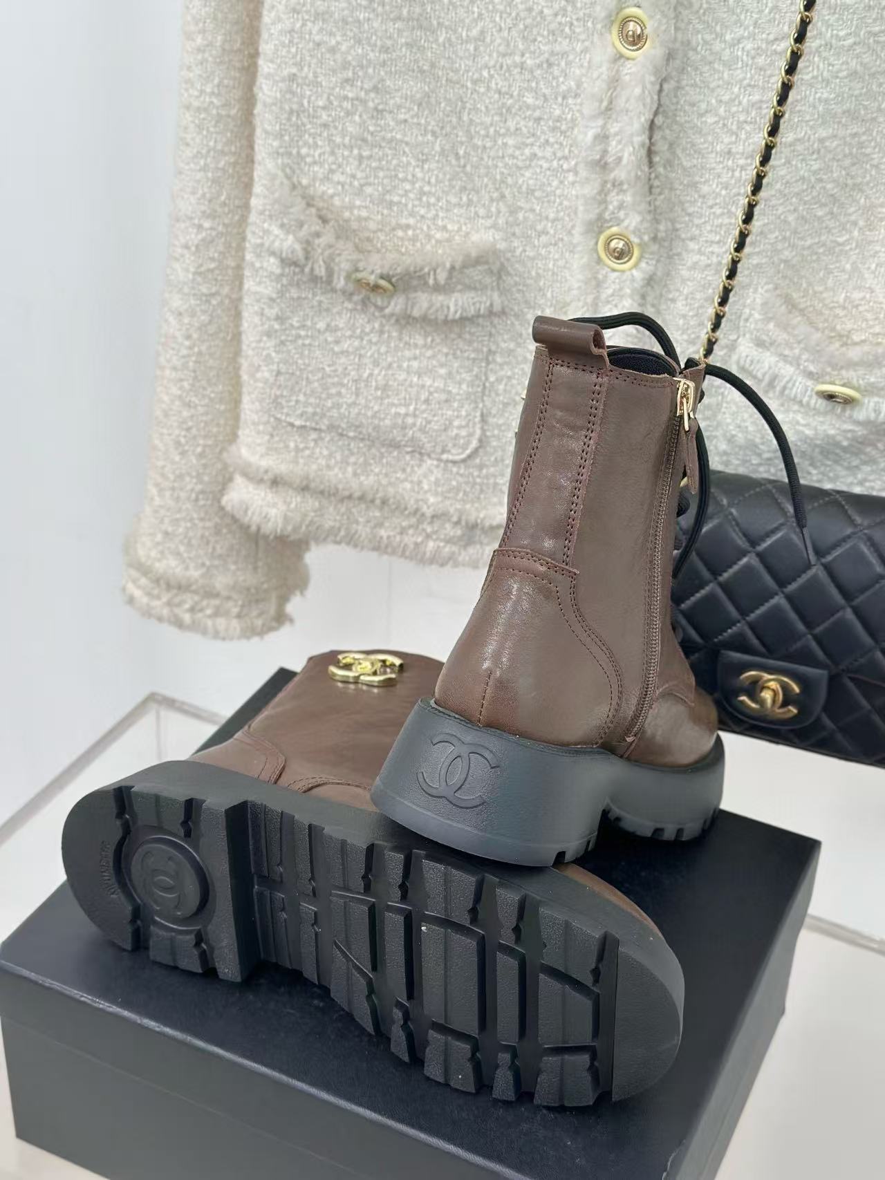 CHANE1 高品質シープスキン レースアップブーツ【50％割引+送料無料】