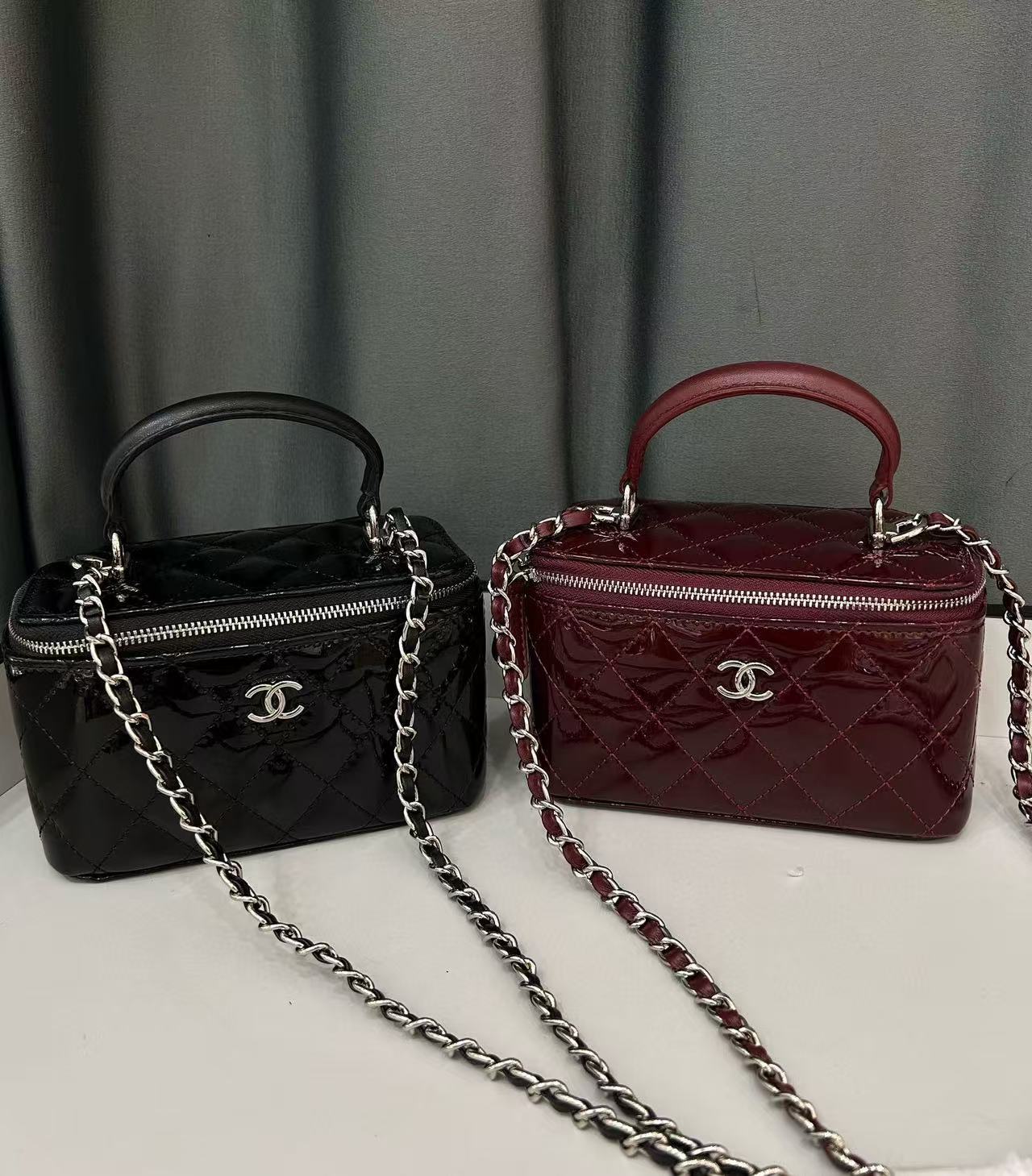 CHANE1 パテントレザー ハンドチェーンバッグ【50％割引+送料無料】