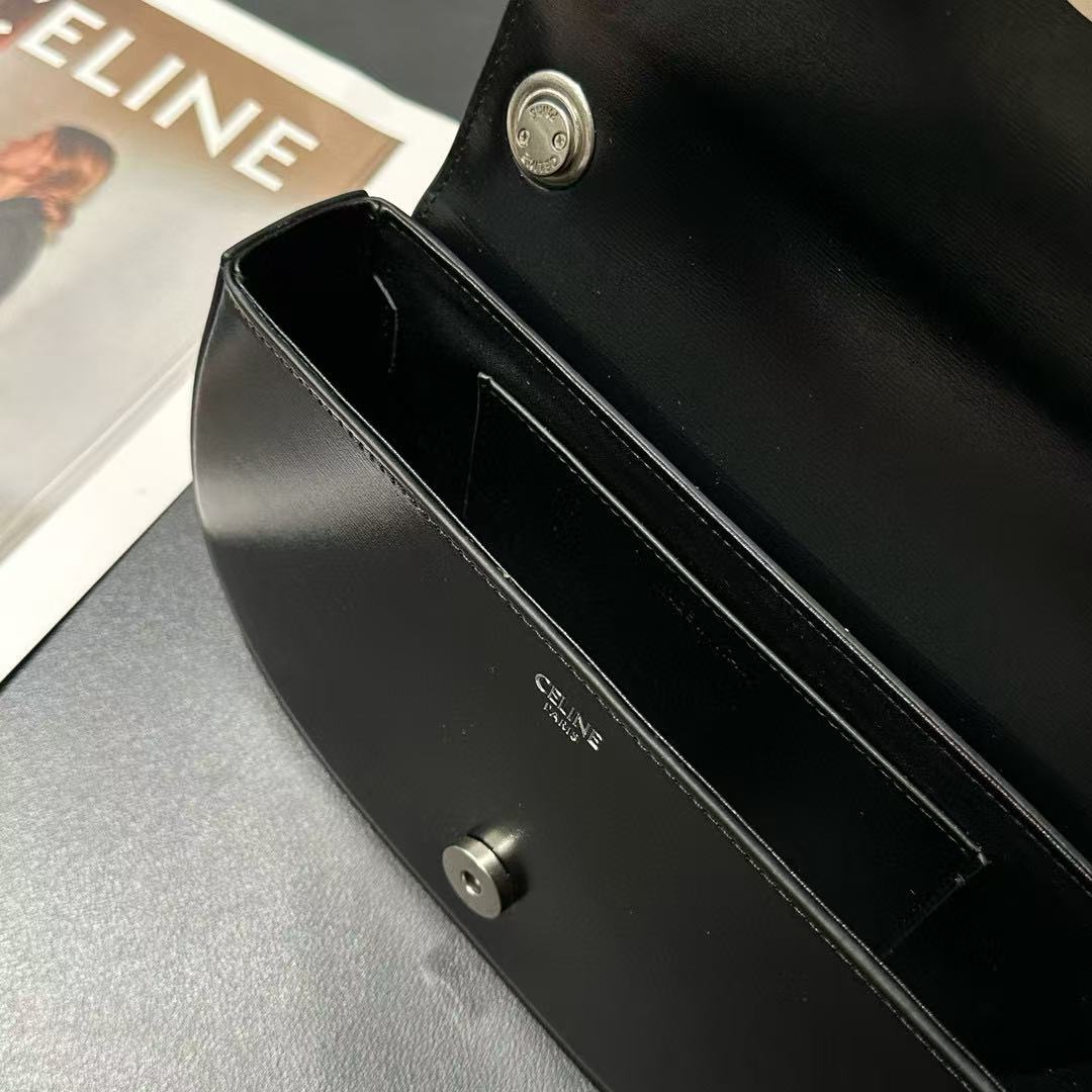 CEL1NE 凱旋門チェーン 脇下バッグ【50％割引+送料無料】