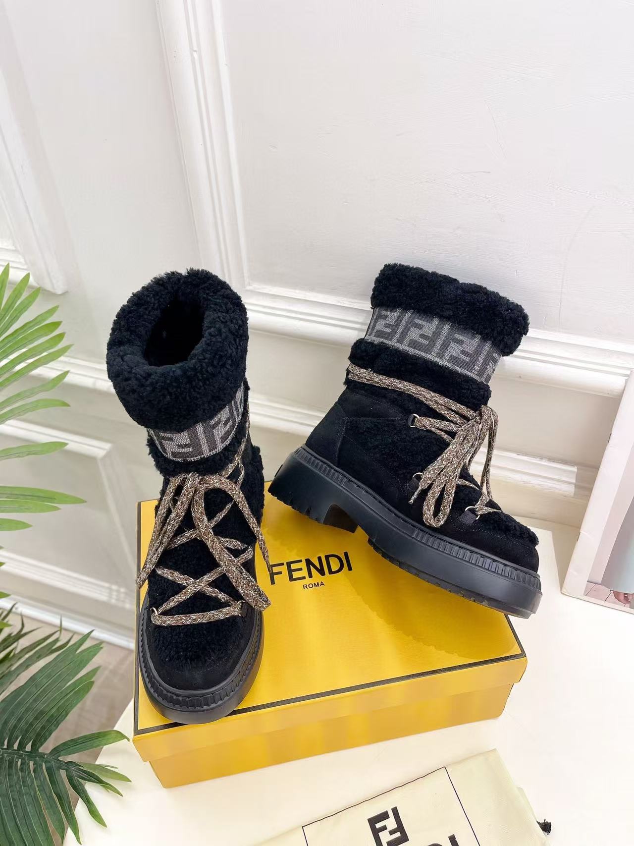 FEND1 高品質レースアップスノーブーツ【50％割引+送料無料】
