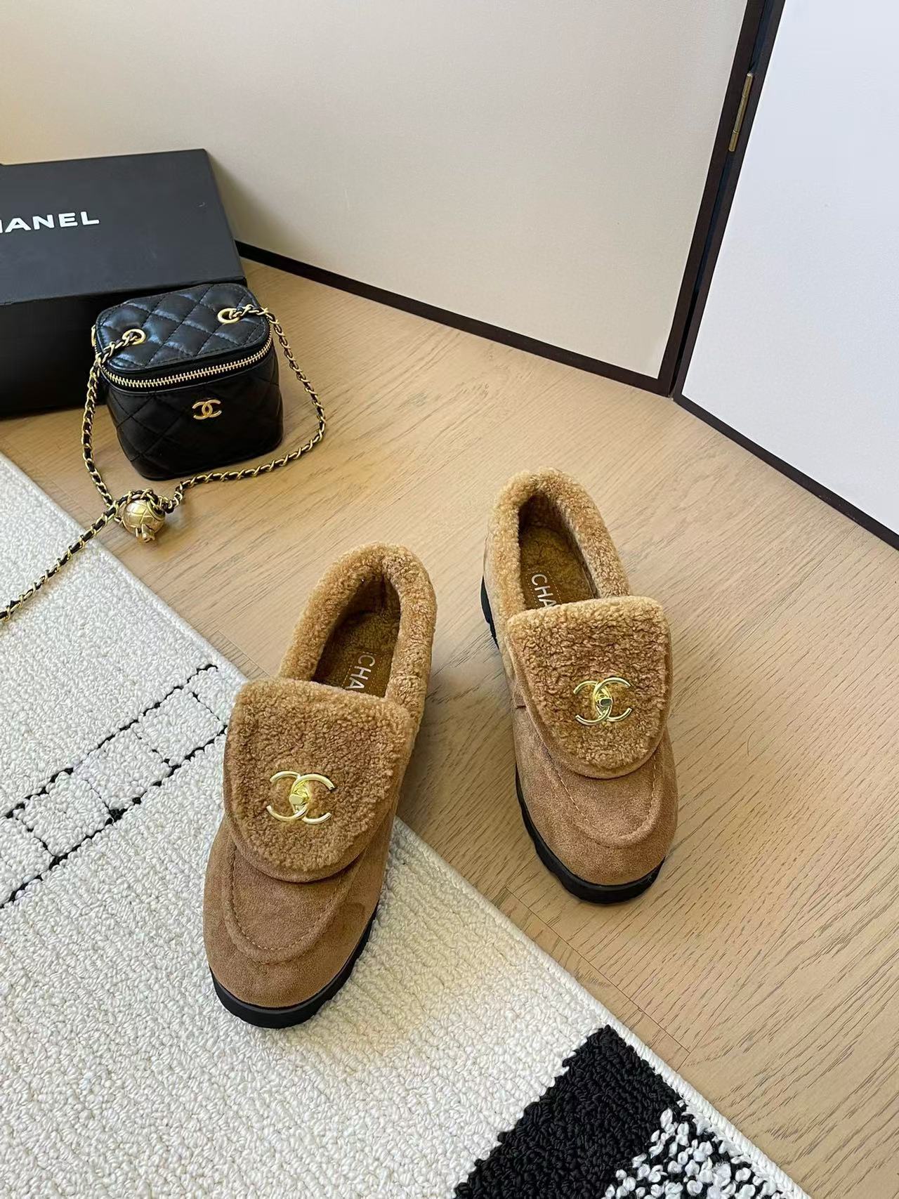 CHANE1 高品質ラムウールプラットフォームシューズ【50％割引+送料無料】