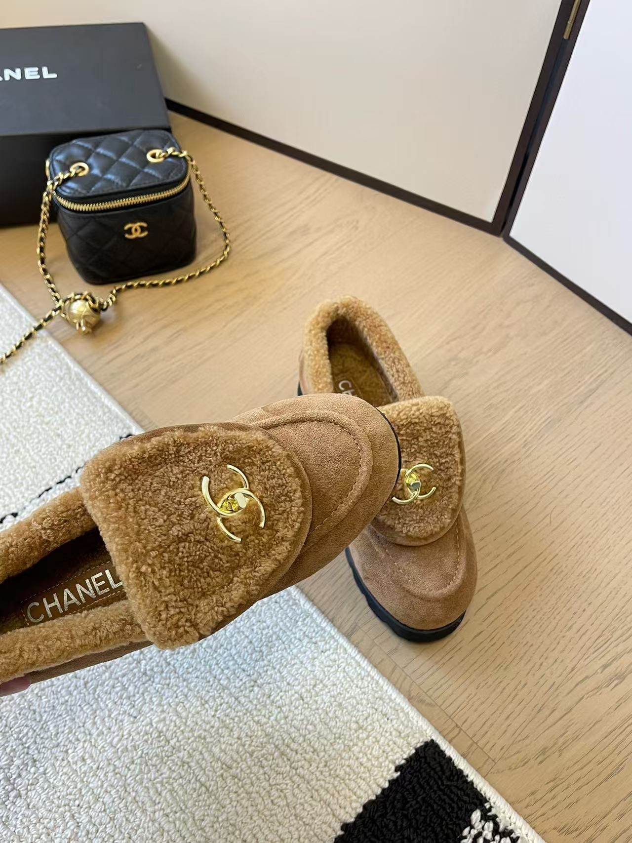 CHANE1 高品質ラムウールプラットフォームシューズ【50％割引+送料無料】