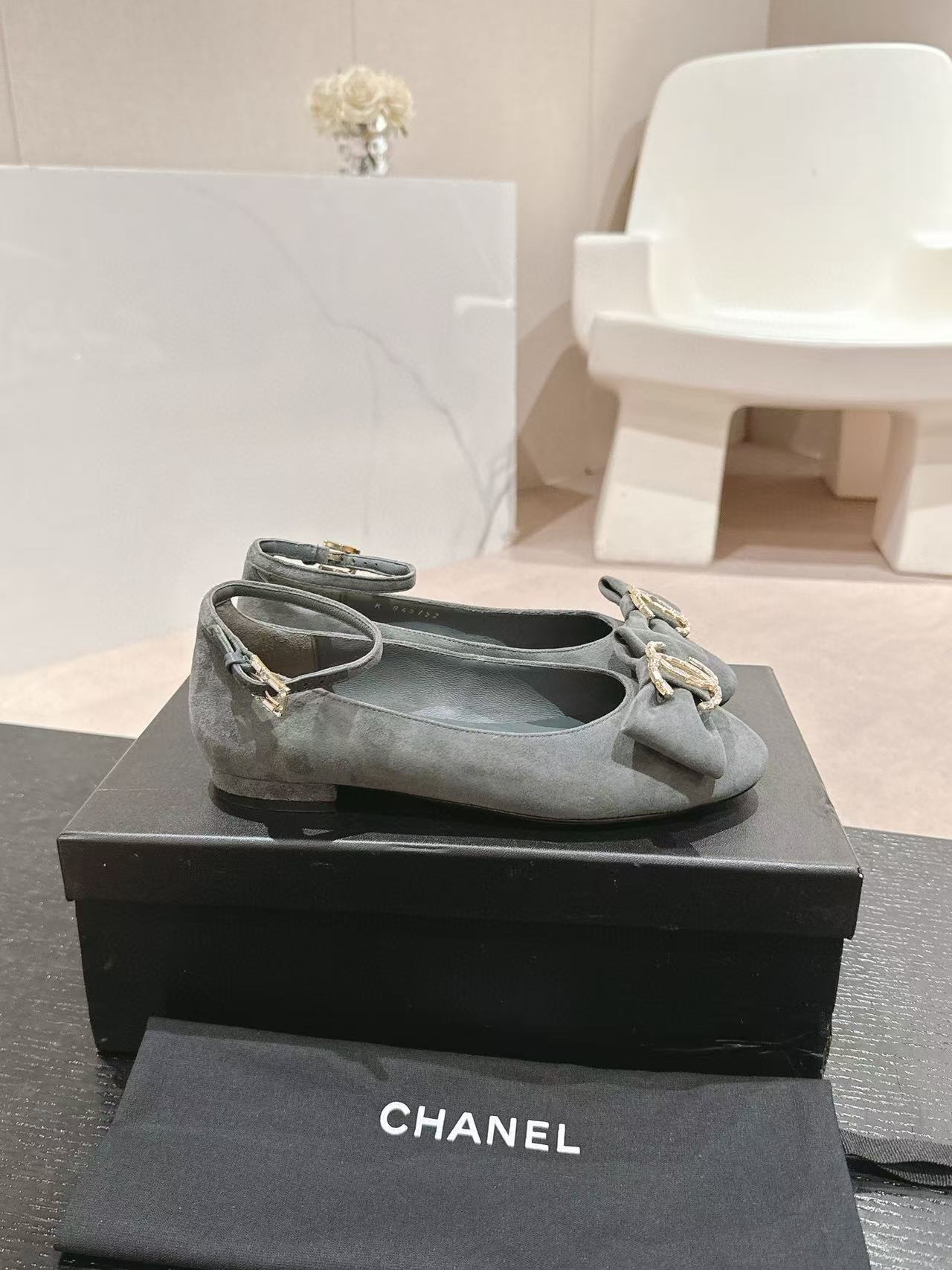 CHANE1 高品質スエードフラットシューズ【50％割引+送料無料】