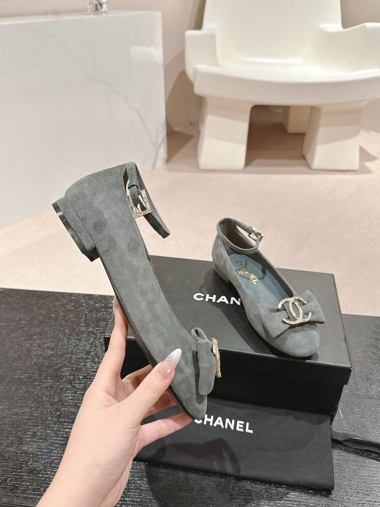 CHANE1 高品質スエードフラットシューズ【50％割引+送料無料】