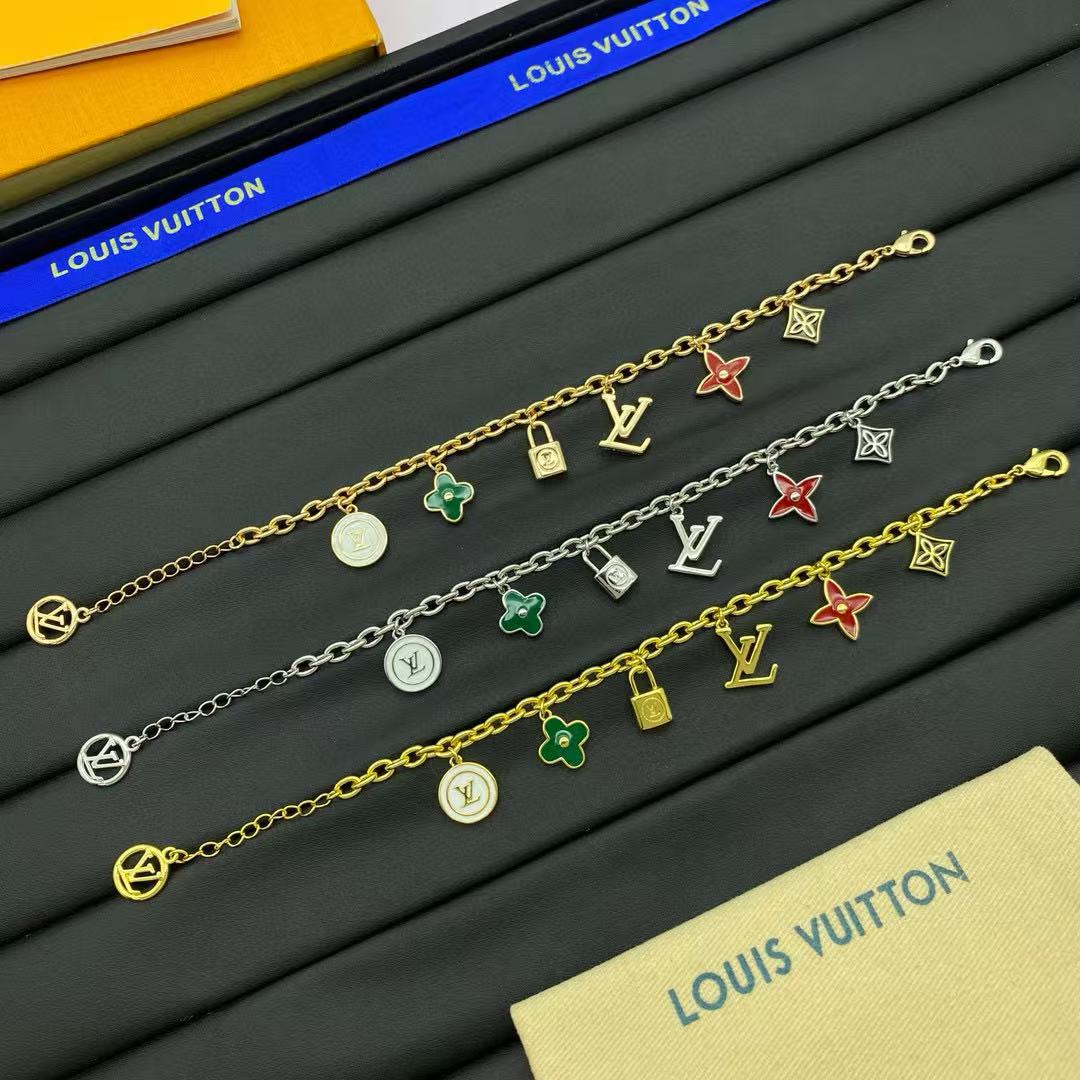 LV 四つ葉のクローバー ブレスレット【50％割引+送料無料】