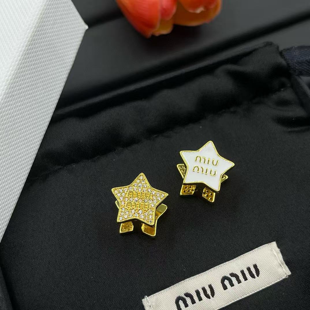 M1UM1U 五芒星レターイヤリング【50％割引+送料無料】