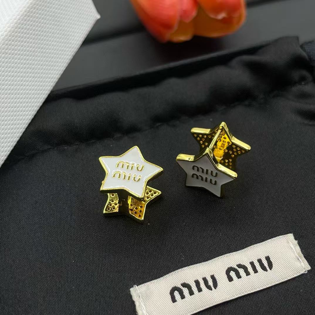 M1UM1U 五芒星レターイヤリング【50％割引+送料無料】