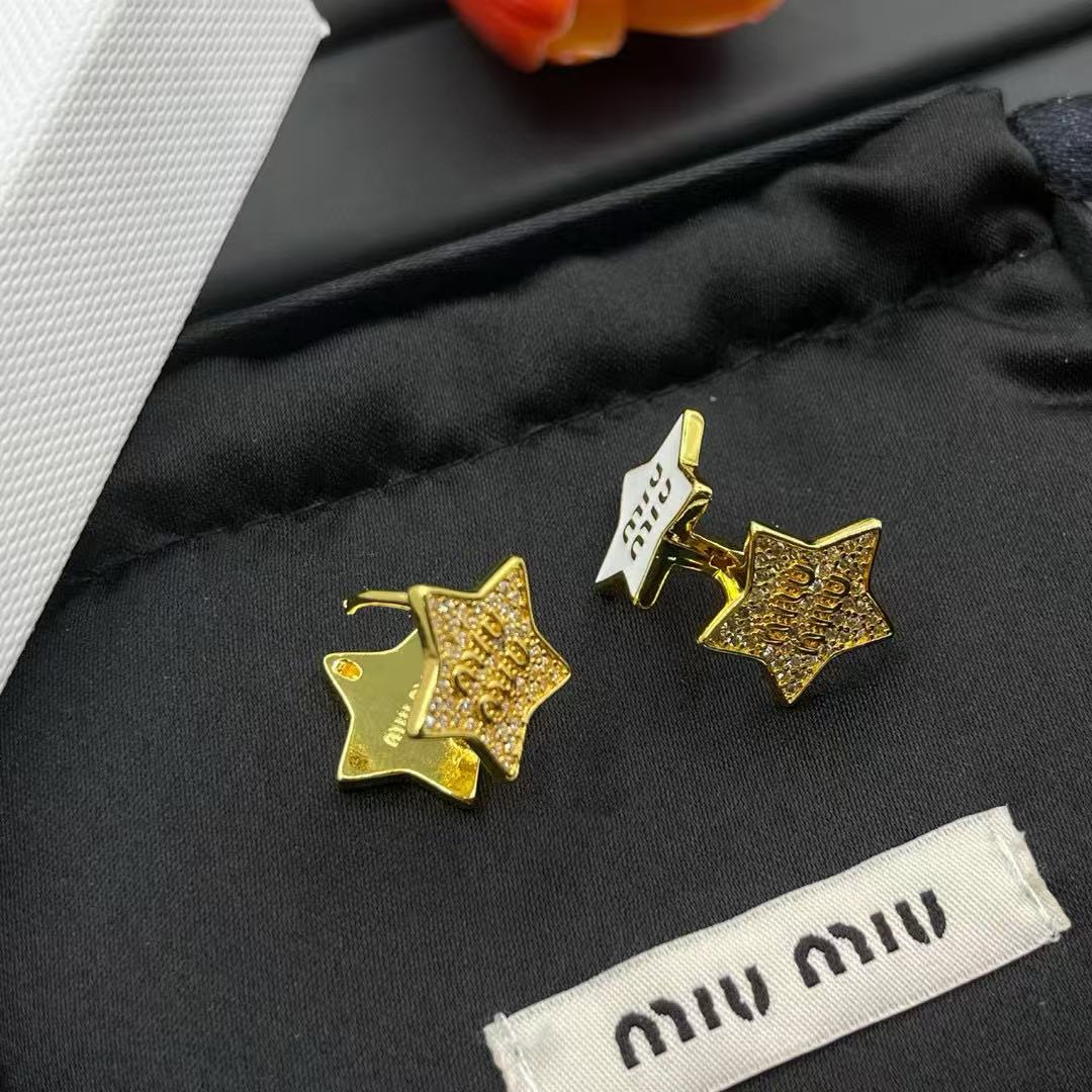 M1UM1U 五芒星レターイヤリング【50％割引+送料無料】