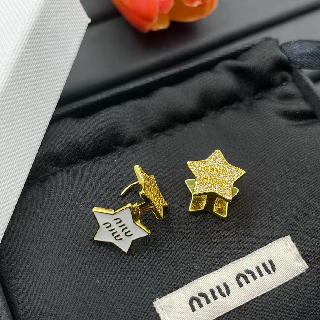 M1UM1U 五芒星レターイヤリング【50％割引+送料無料】