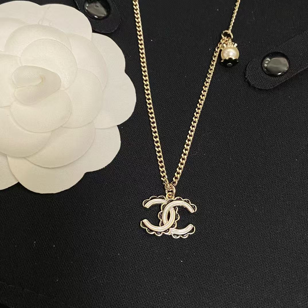 CHANE1 ダブルC エナメルネックレス【50％割引+送料無料】