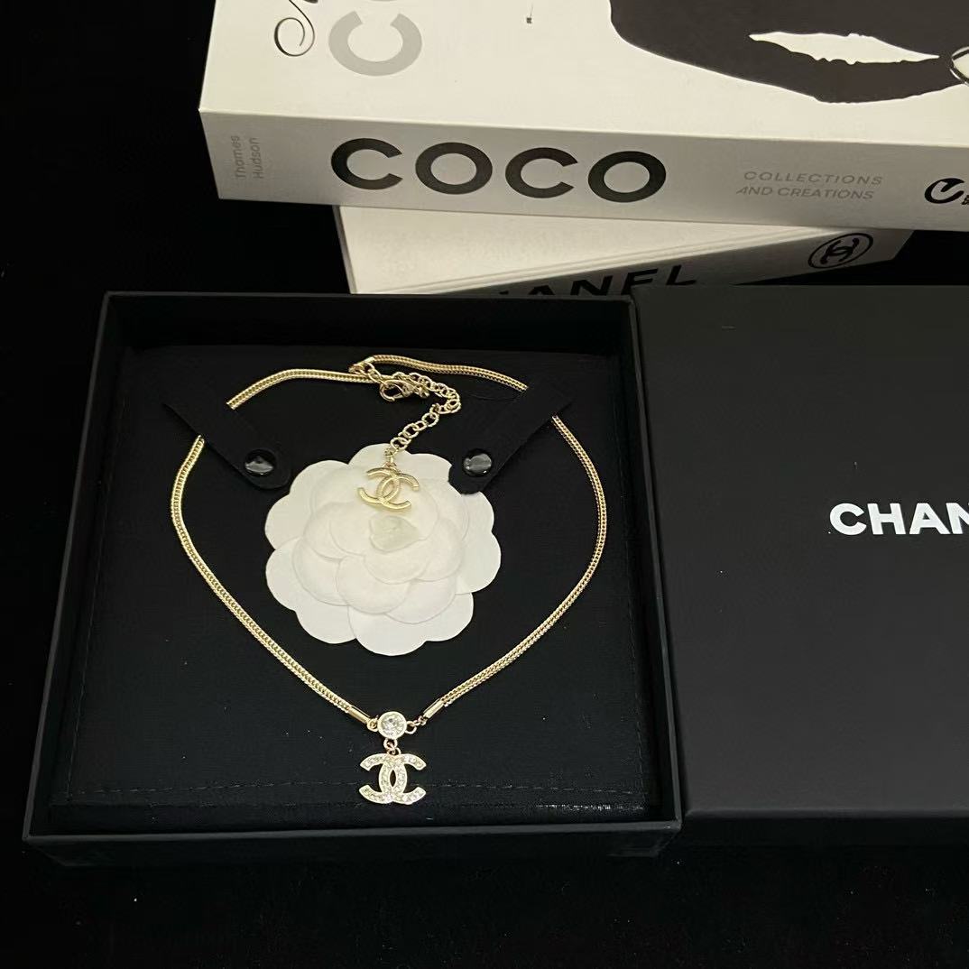 CHANE1 ダブルC スネークボーン ネックレス【50％割引+送料無料】