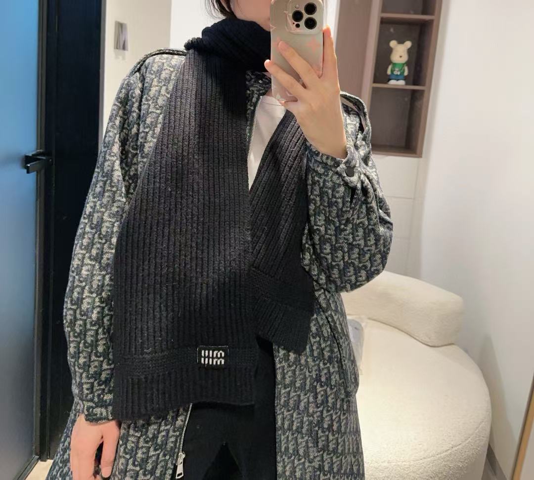 M1UM1U シンプルレターウールスカーフ【50％割引+送料無料】