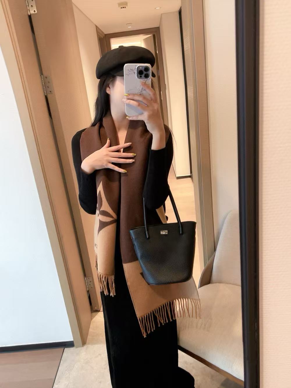 LV 四つ葉のクローバー タッセル カシミヤスカーフ【50％割引+送料無料】