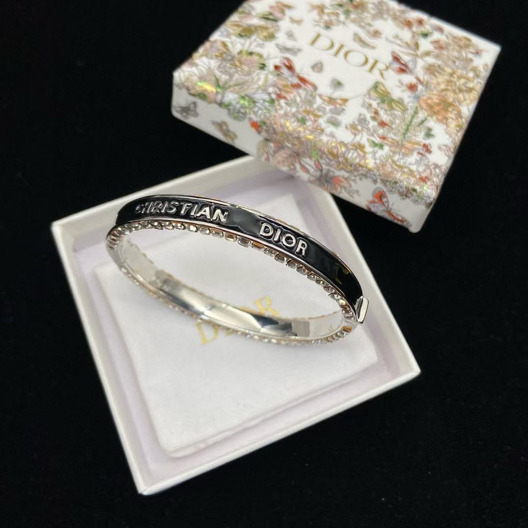 DI0Rレターブレスレット【50％割引+送料無料】