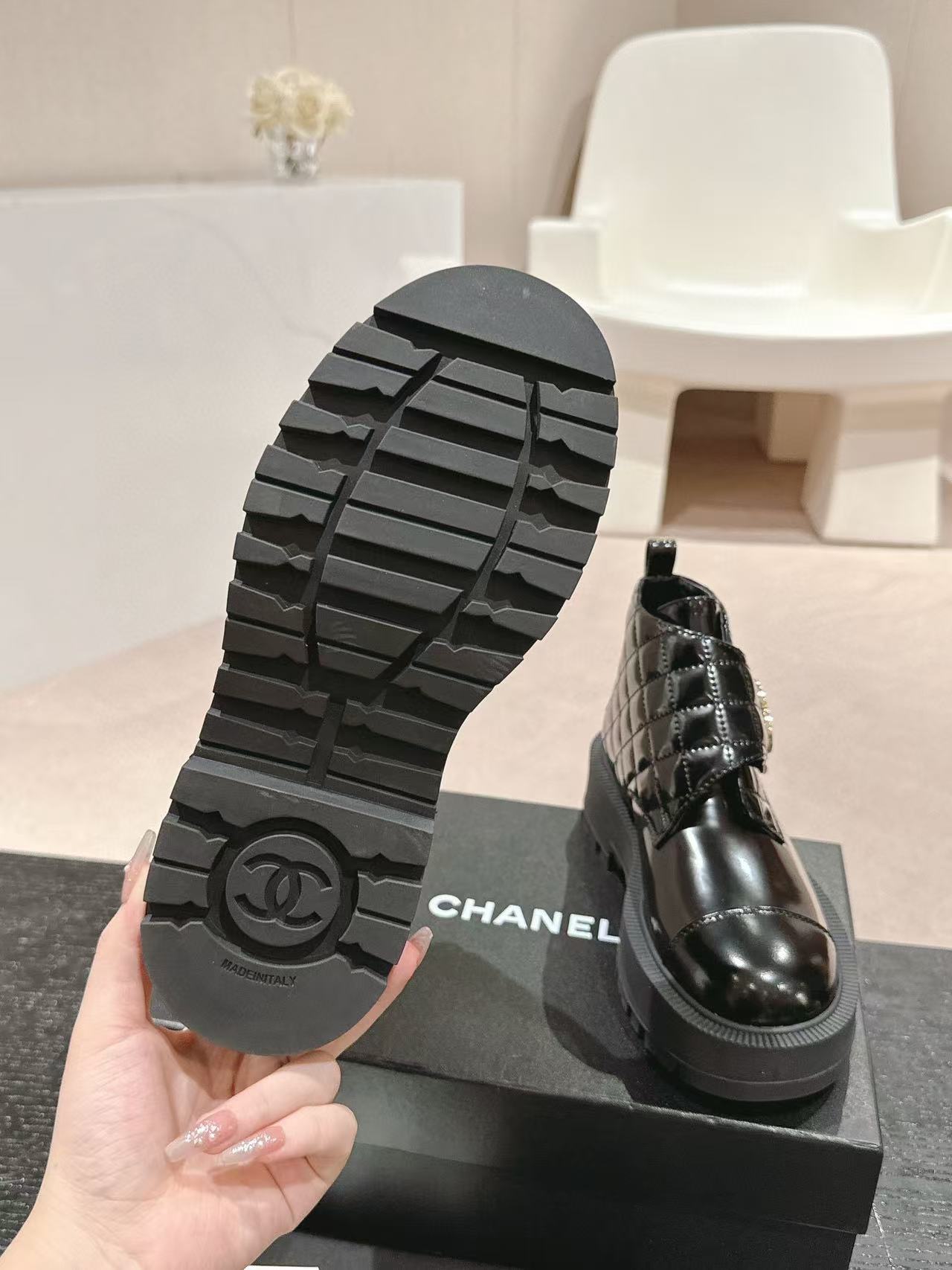 CHANE1 高品質 24B シープスキン レースアップブーツ【50％割引+送料無料】