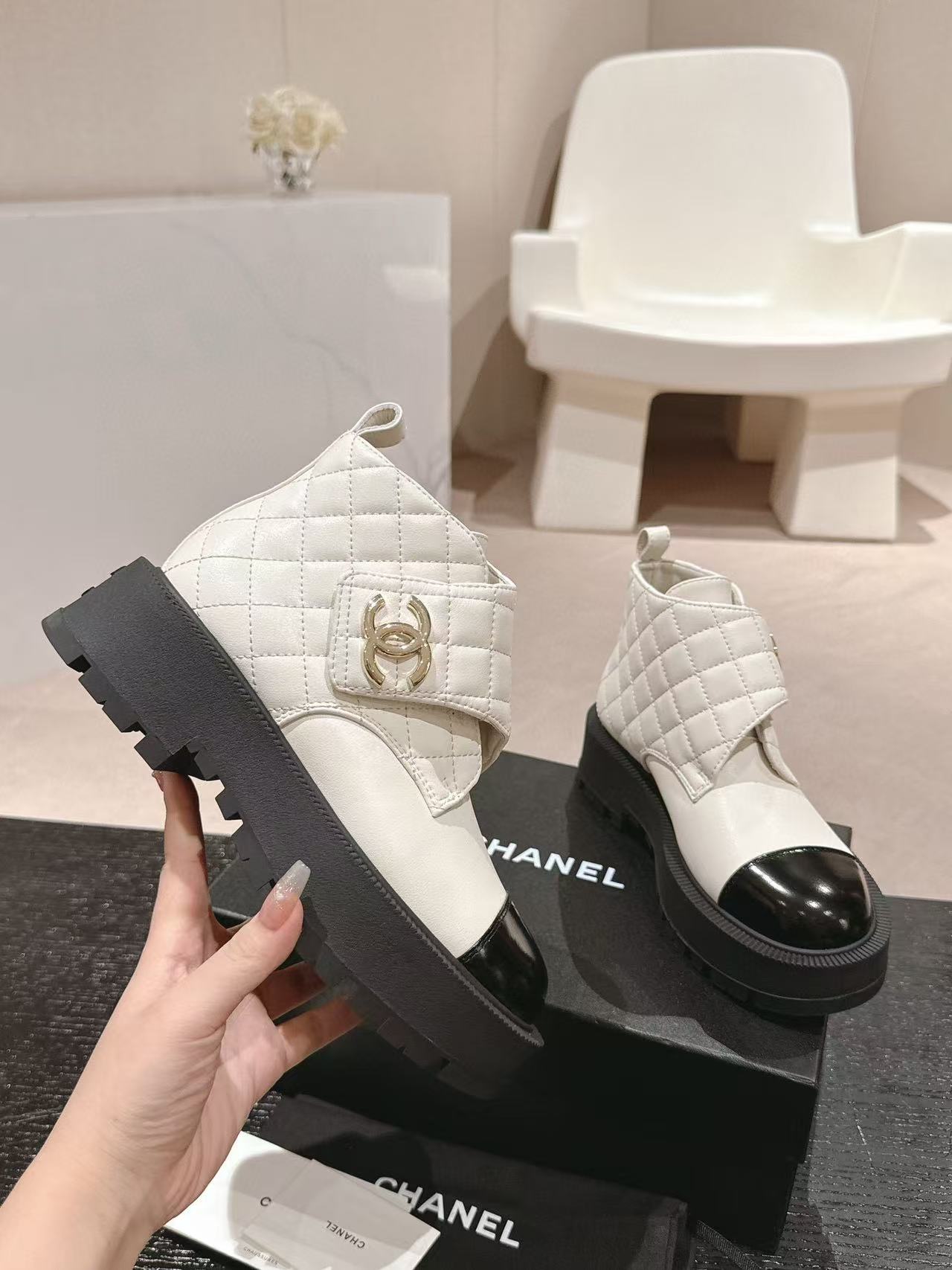 CHANE1 高品質 24B シープスキン レースアップブーツ【50％割引+送料無料】