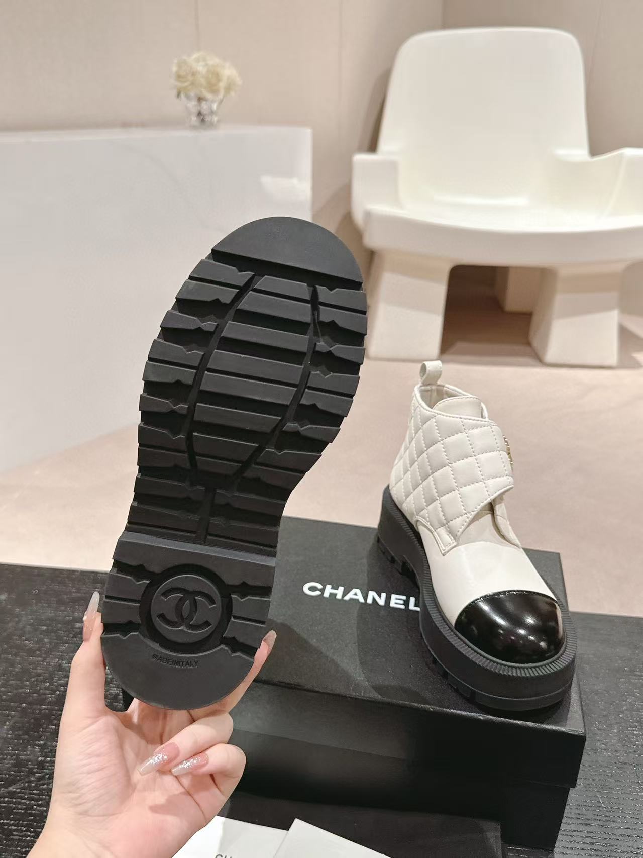 CHANE1 高品質 24B シープスキン レースアップブーツ【50％割引+送料無料】