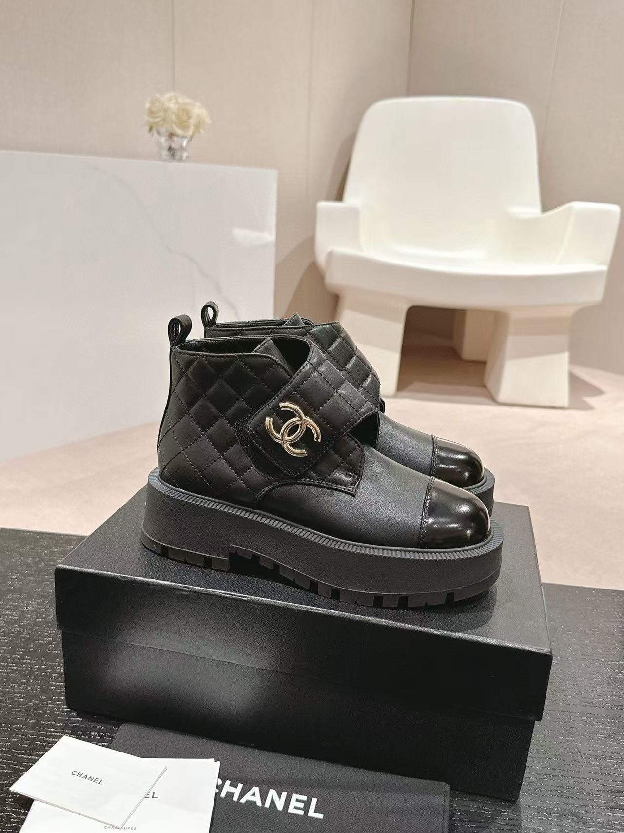 CHANE1 高品質 24B シープスキン レースアップブーツ【50％割引+送料無料】