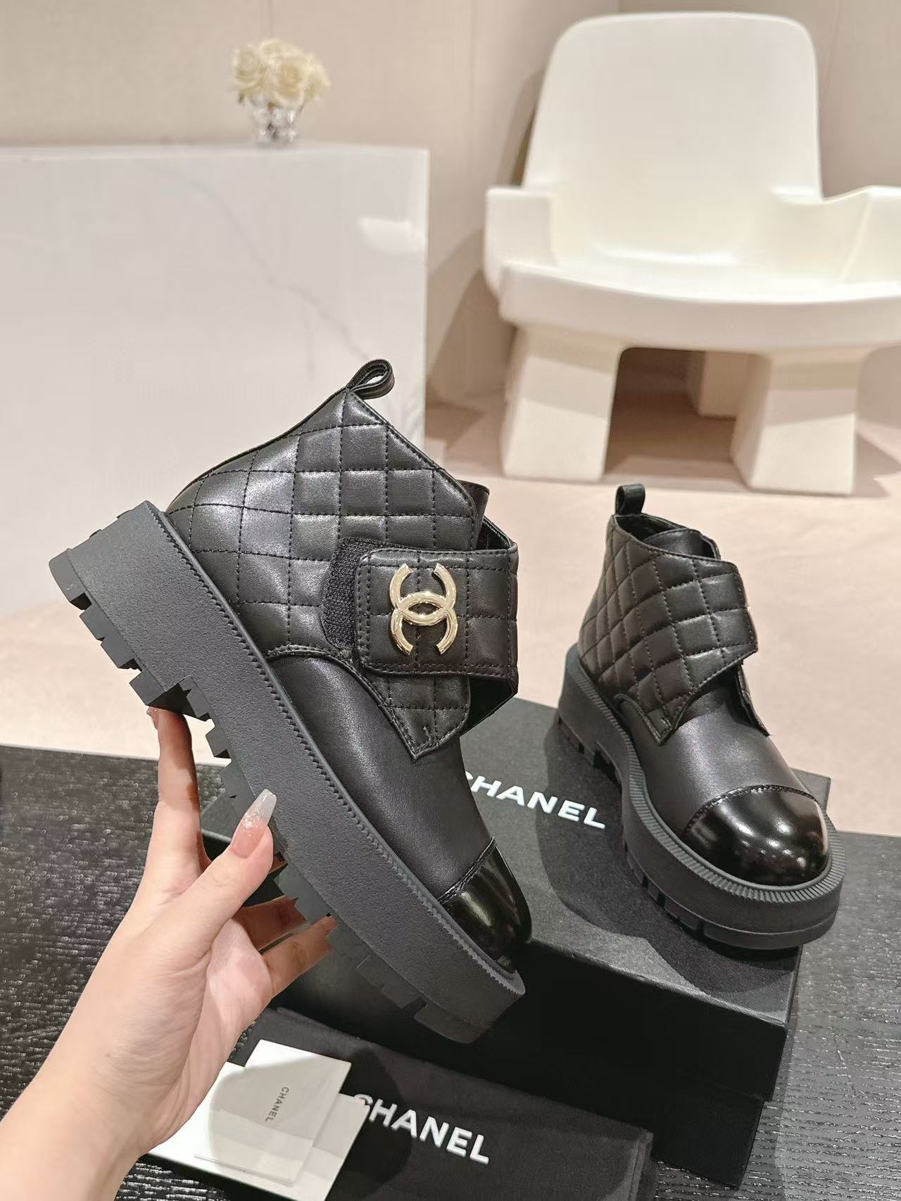 CHANE1 高品質 24B シープスキン レースアップブーツ【50％割引+送料無料】