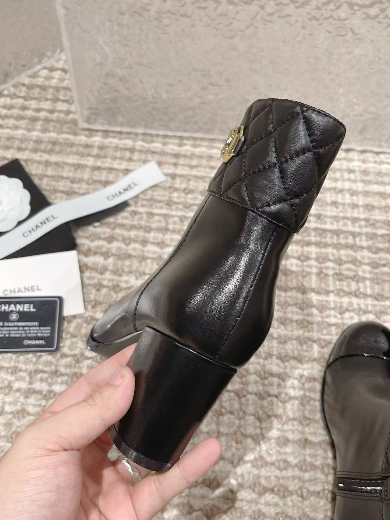 CHANE1 高品質 ダブルCロゴ ショートブーツ【50％割引+送料無料】