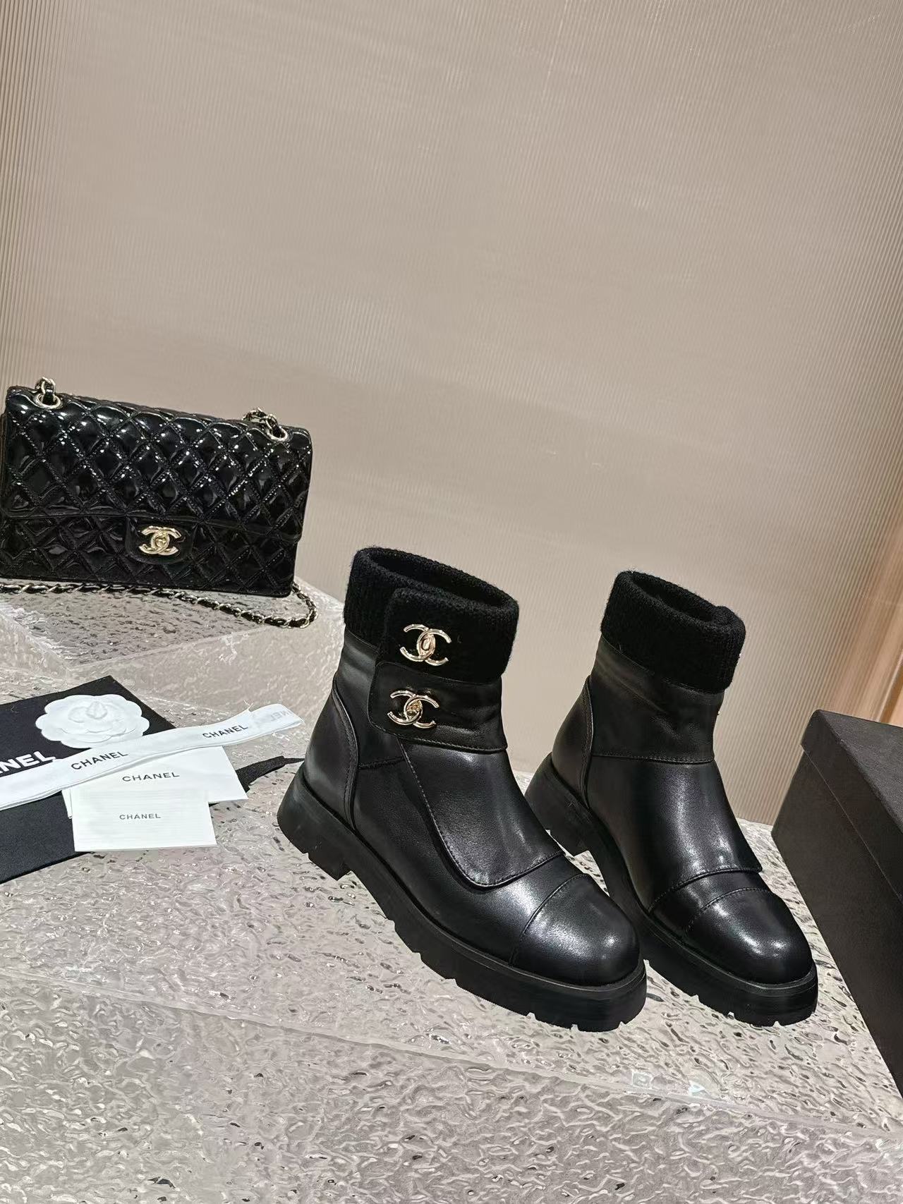 CHANE1 高品質ダブルC 牛革ショートブーツ【50％割引+送料無料】