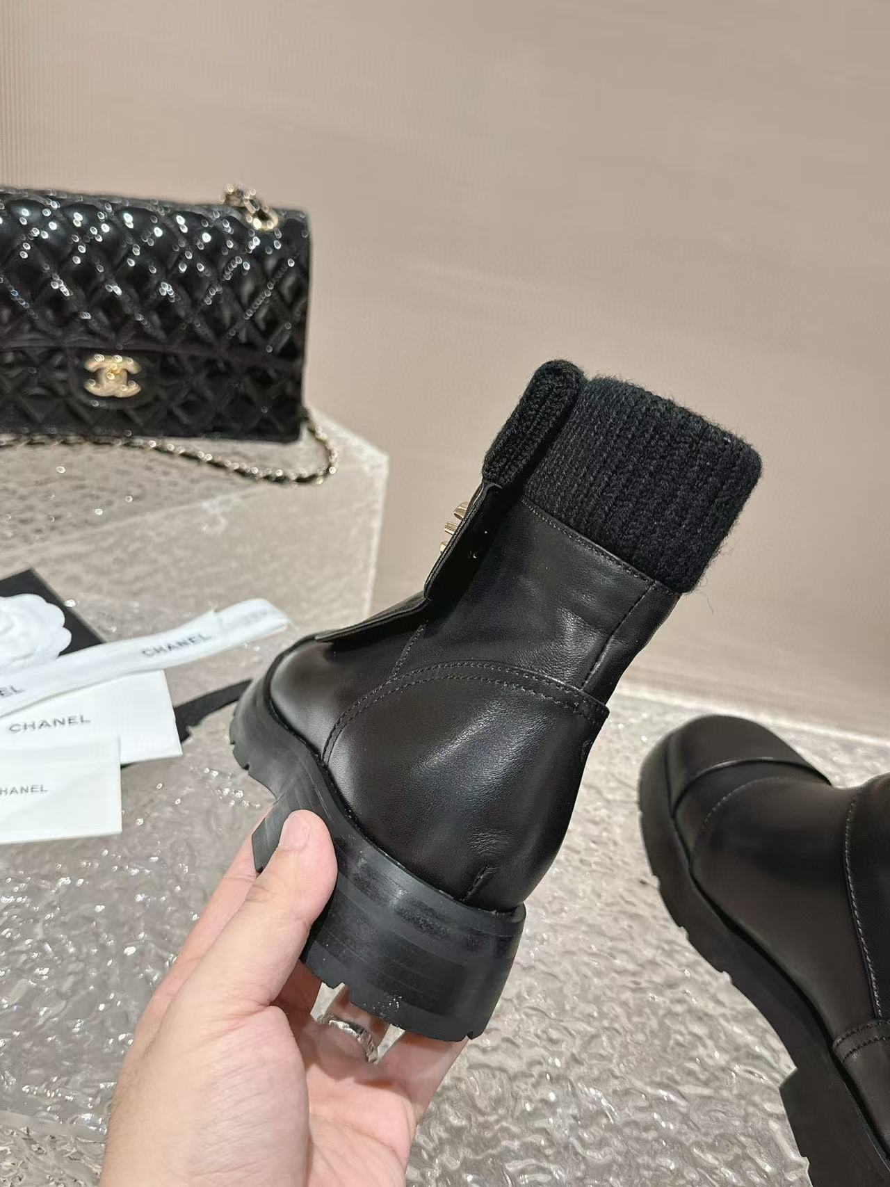 CHANE1 高品質ダブルC 牛革ショートブーツ【50％割引+送料無料】