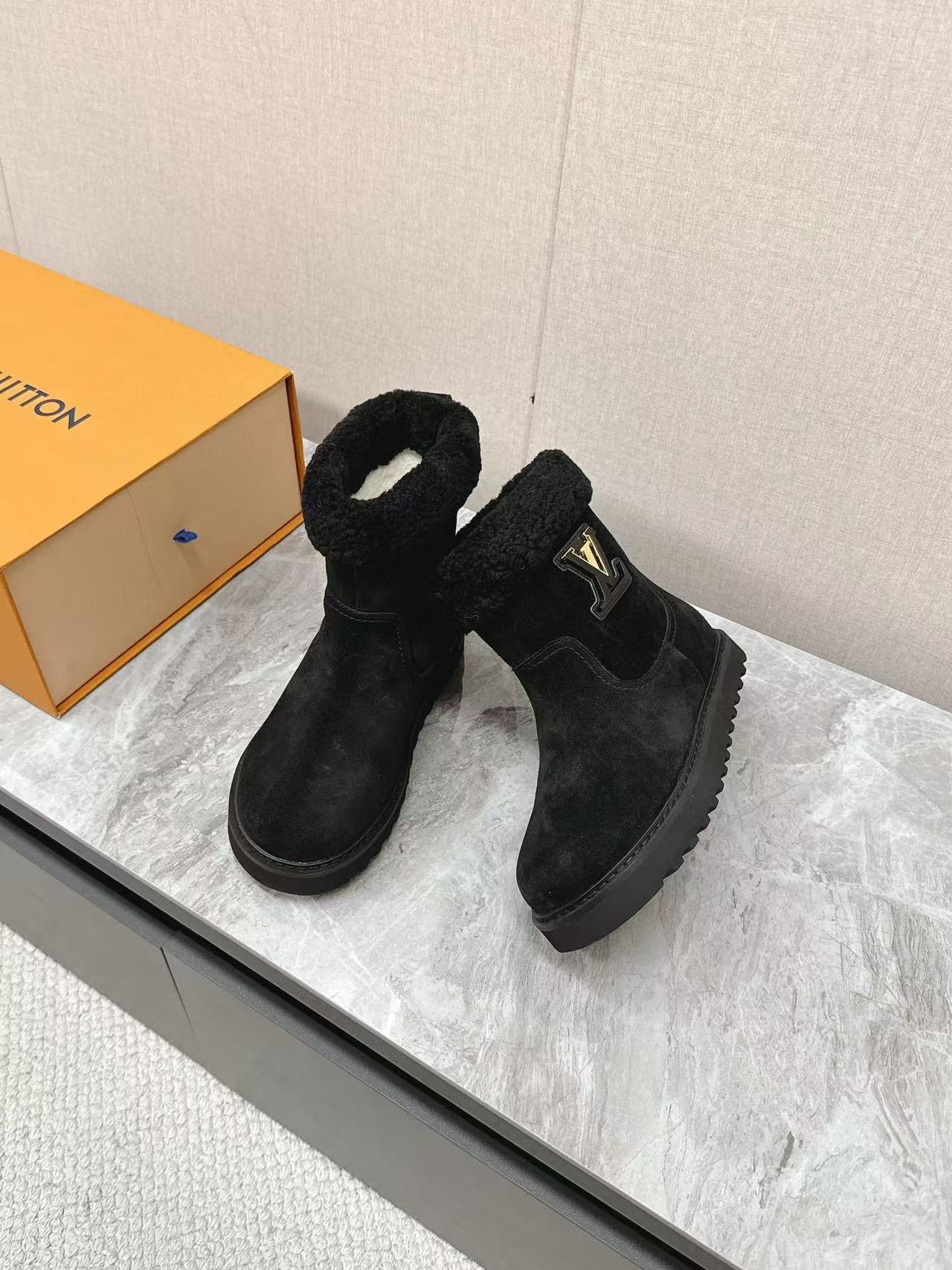 LV高品質スエードショートブーツ【50％割引+送料無料】