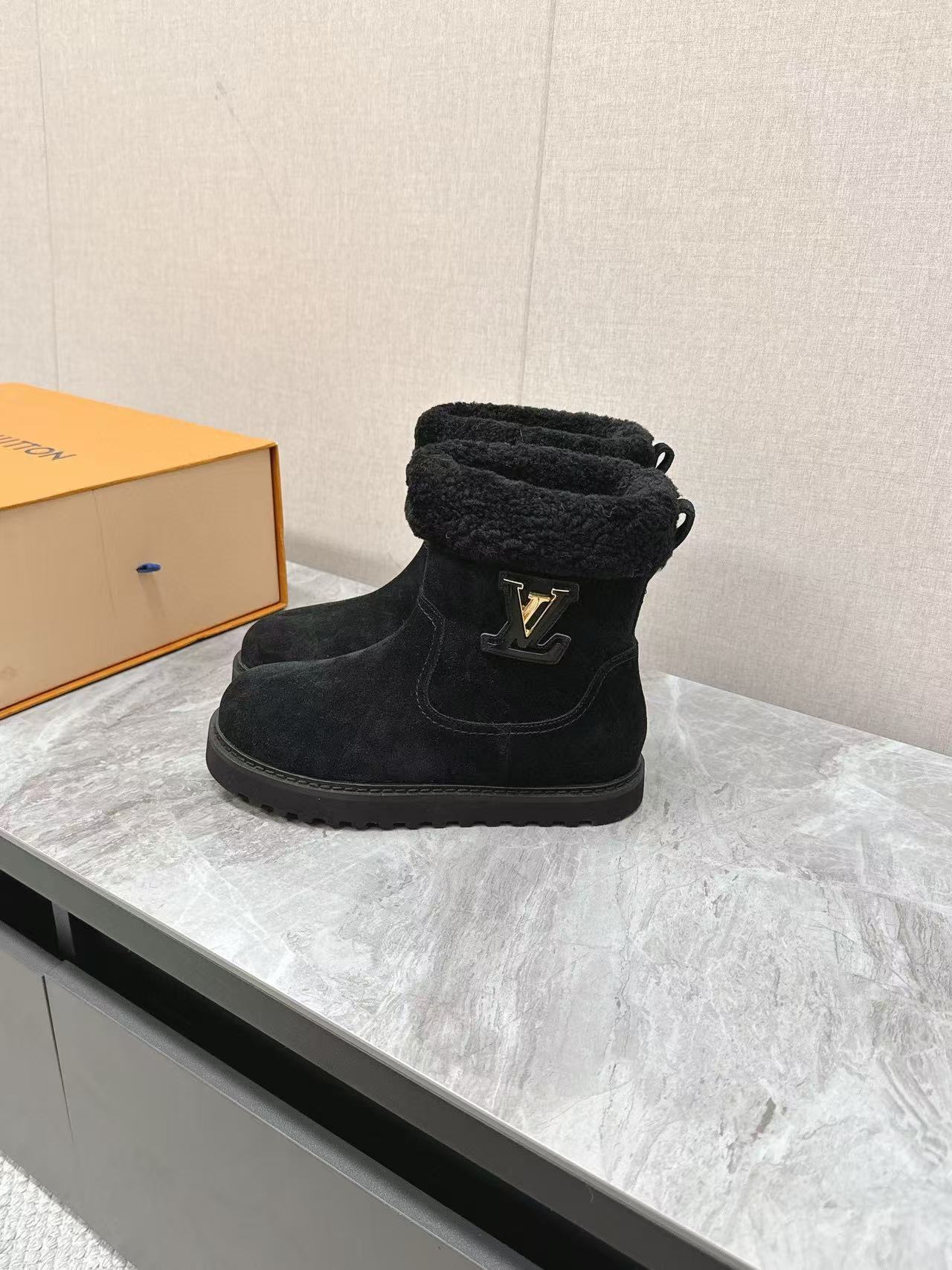 LV高品質スエードショートブーツ【50％割引+送料無料】