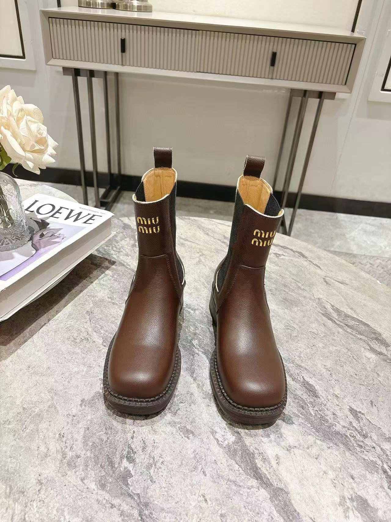 M1UM1U 上質シンプル牛革ショートブーツ【50％割引+送料無料】