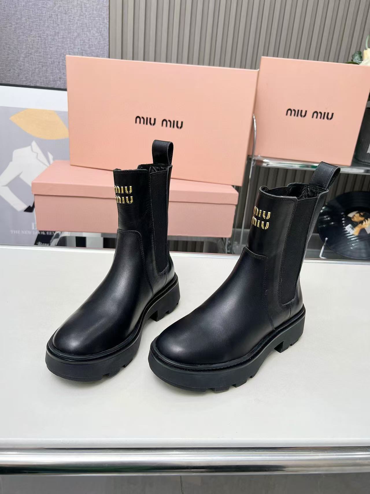 M1UM1U 上質シンプル牛革ショートブーツ【50％割引+送料無料】