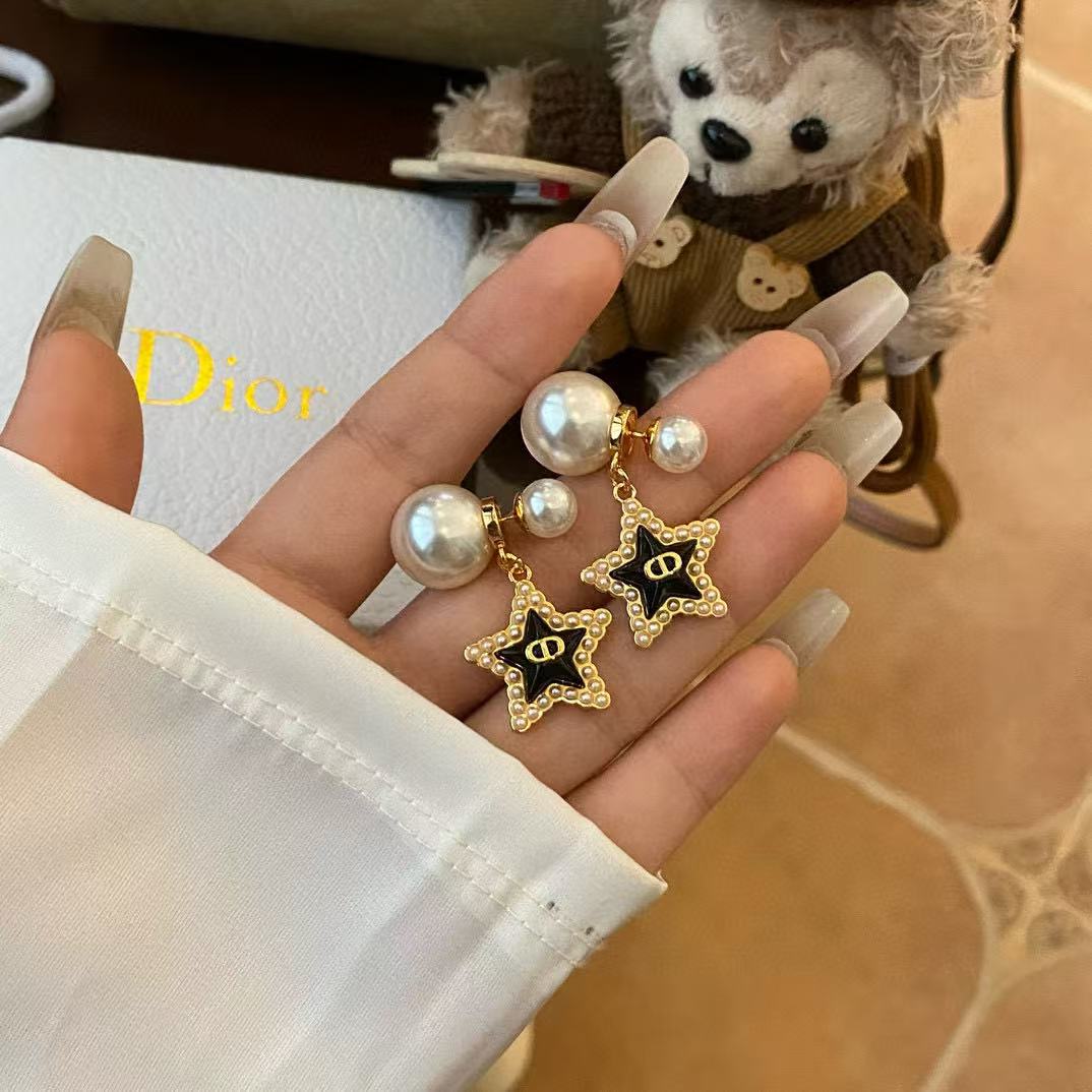 DI0R 樹脂五芒星パールイヤリング【50％割引+送料無料】