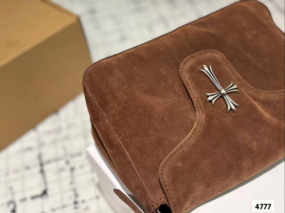 Chr0me Hearts ディアスキン ショルダー クロスボディバッグ【50％割引+送料無料】