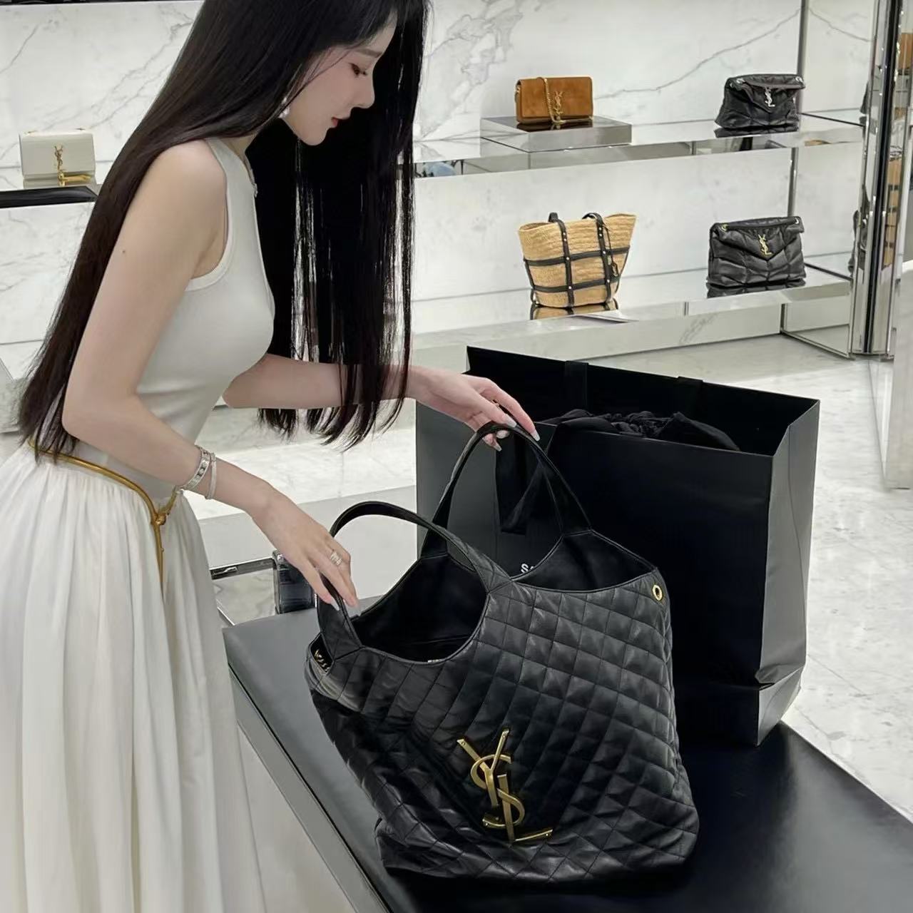 YSL シープスキン ショッピングバッグ【50％割引+送料無料】