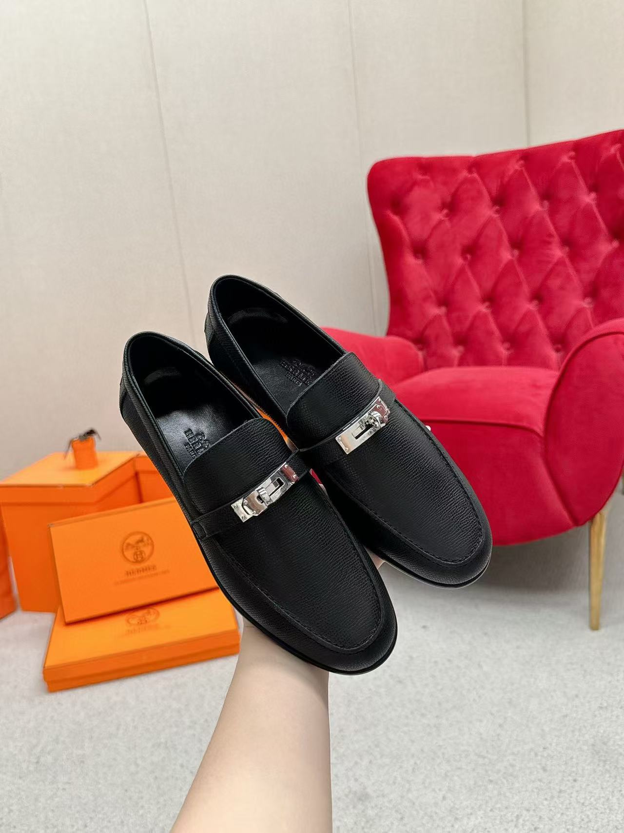 HERME5高品質シンプルなローファー【50％割引+送料無料】