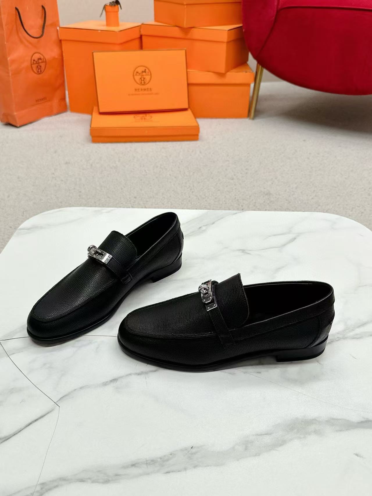 HERME5高品質シンプルなローファー【50％割引+送料無料】