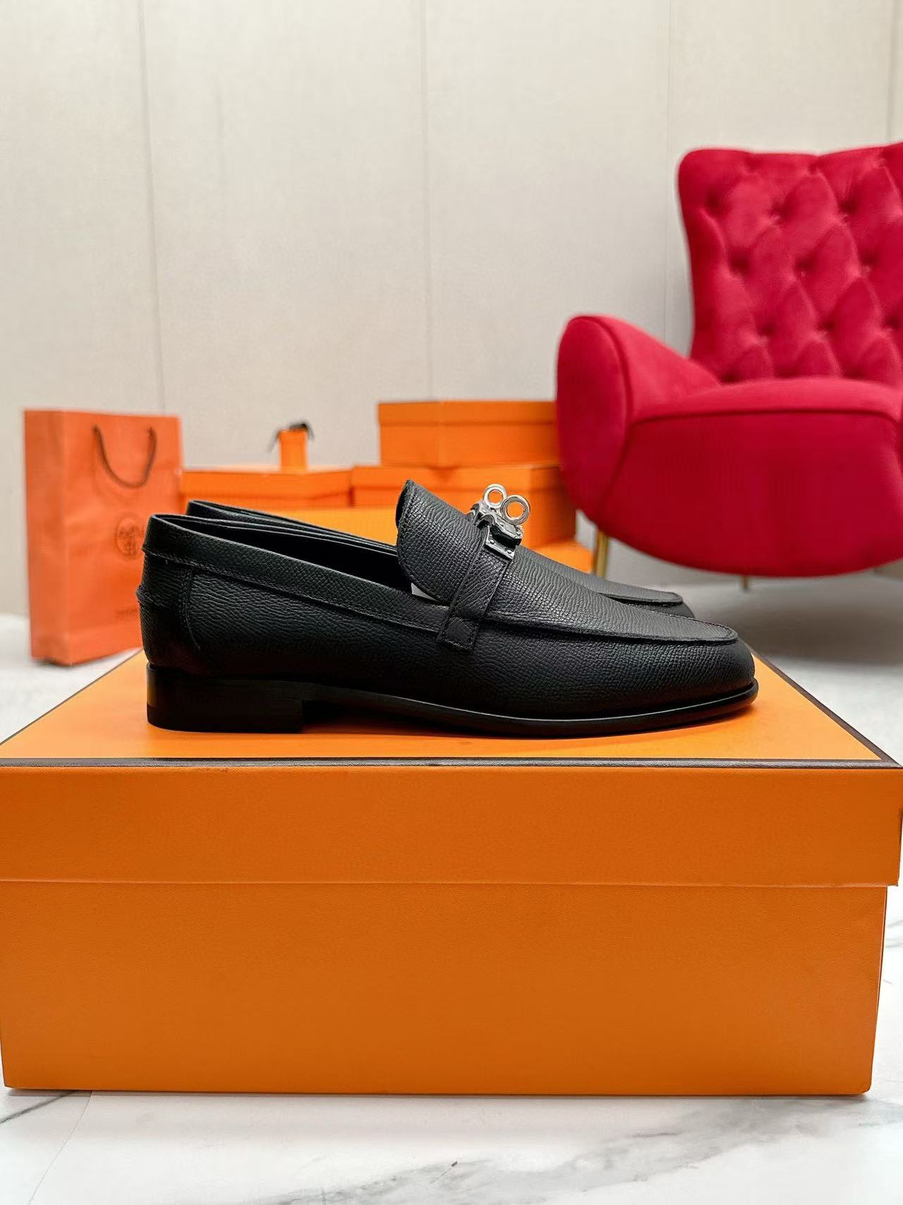 HERME5高品質シンプルなローファー【50％割引+送料無料】