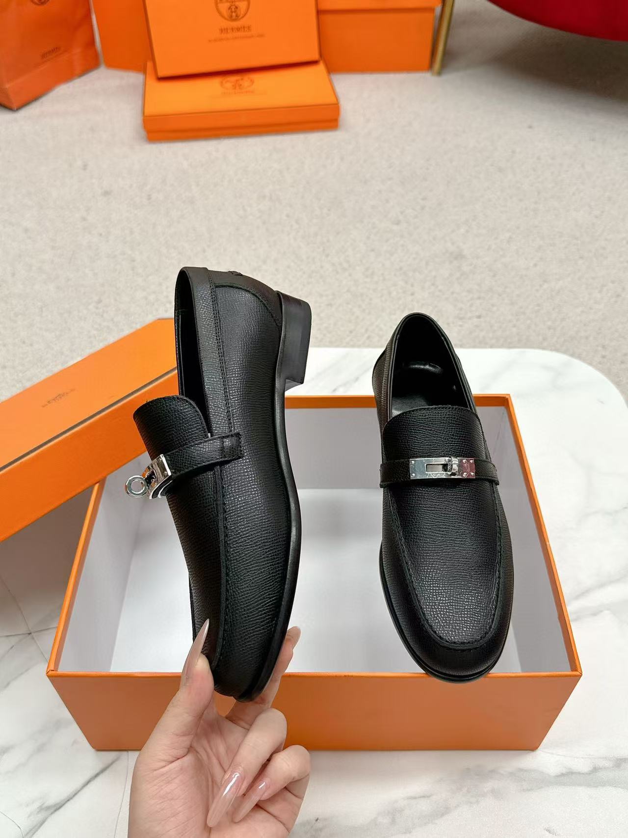 HERME5高品質シンプルなローファー【50％割引+送料無料】