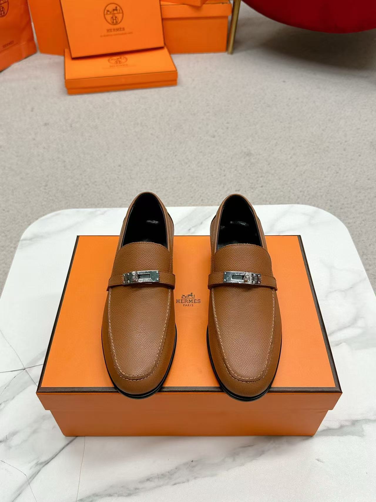 HERME5高品質シンプルなローファー【50％割引+送料無料】