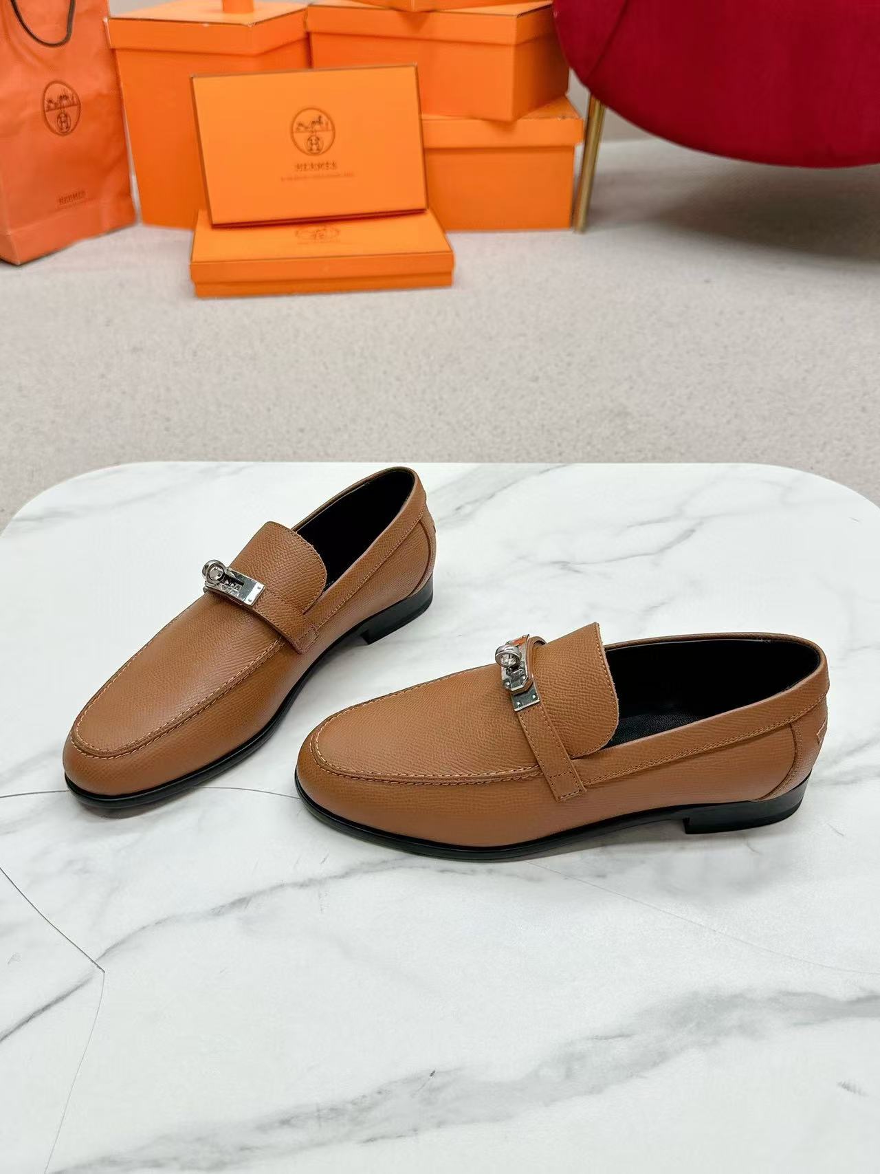 HERME5高品質シンプルなローファー【50％割引+送料無料】