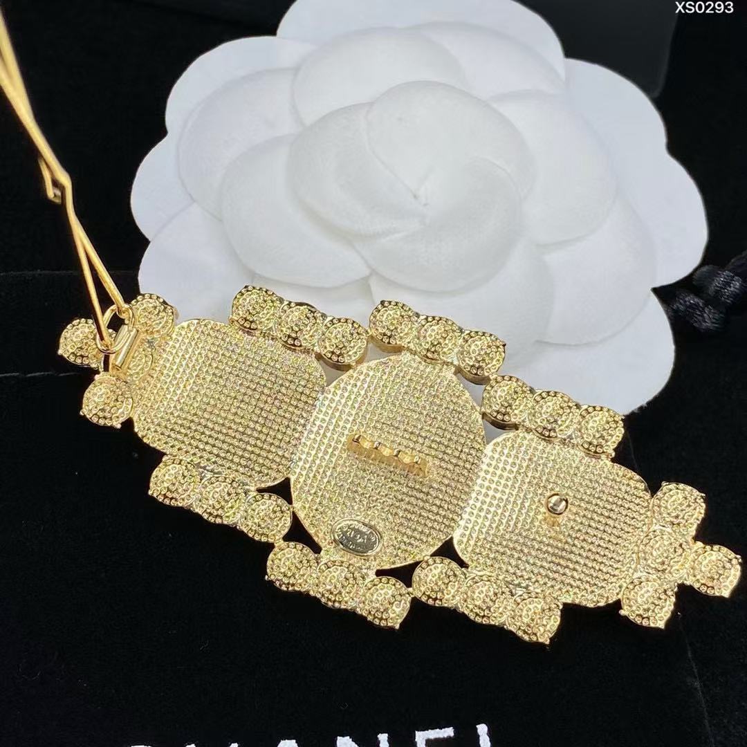 CHANE1 ダイヤモンド ダブルC ロゴ ヘアクリップ【50％割引+送料無料】