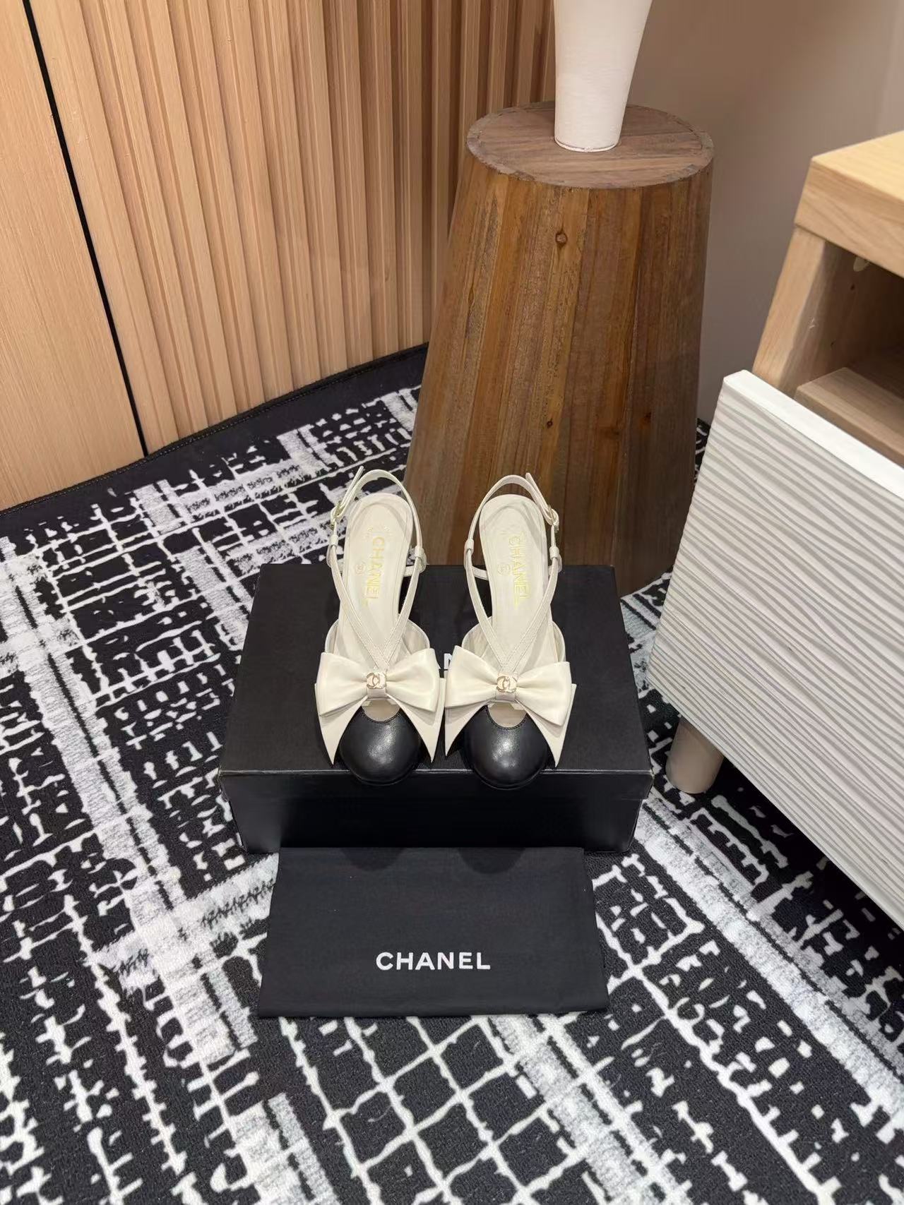 CHANE1 高品質バタフライ太ヒール靴【50％割引+送料無料】