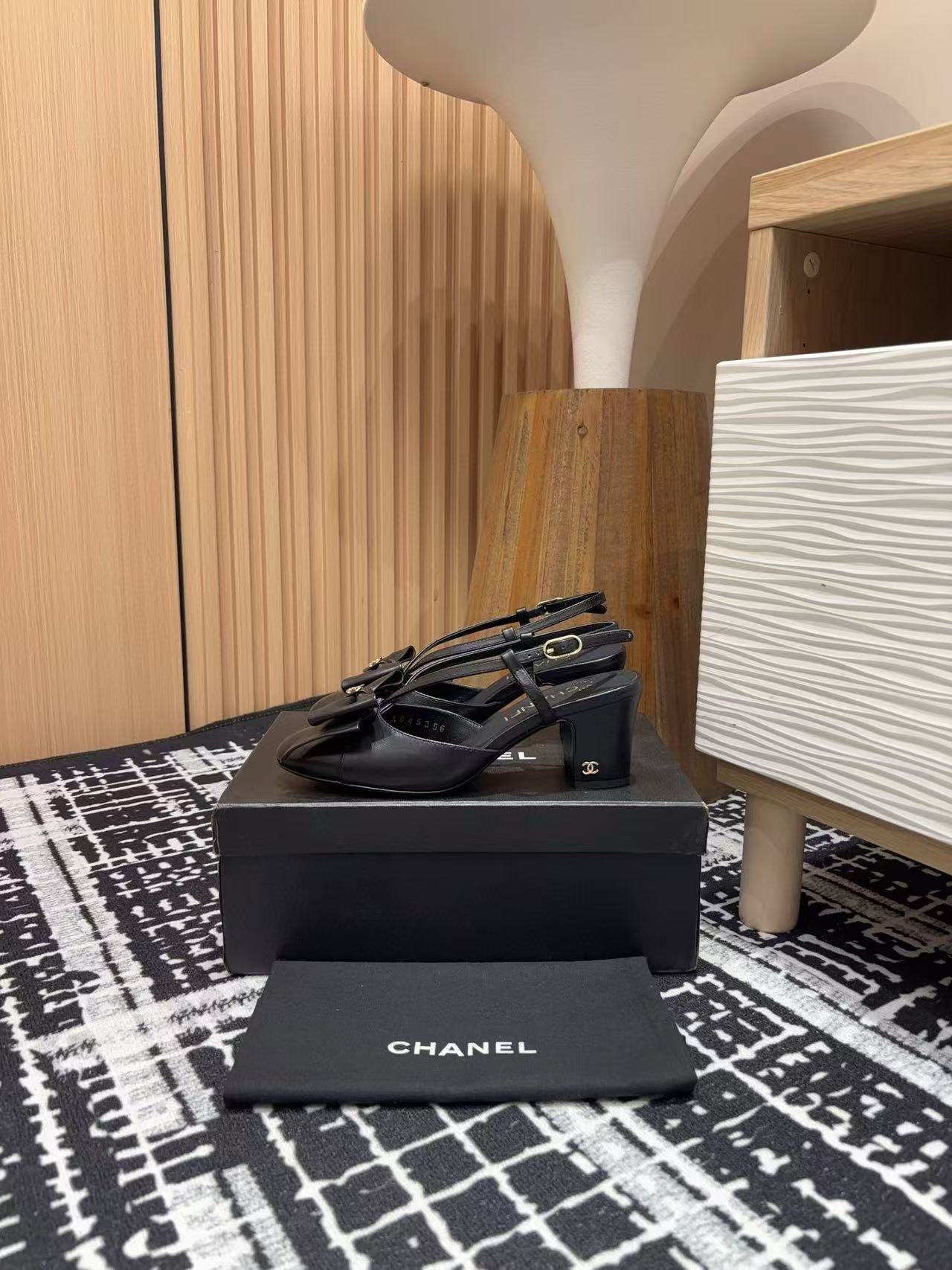 CHANE1 高品質バタフライ太ヒール靴【50％割引+送料無料】