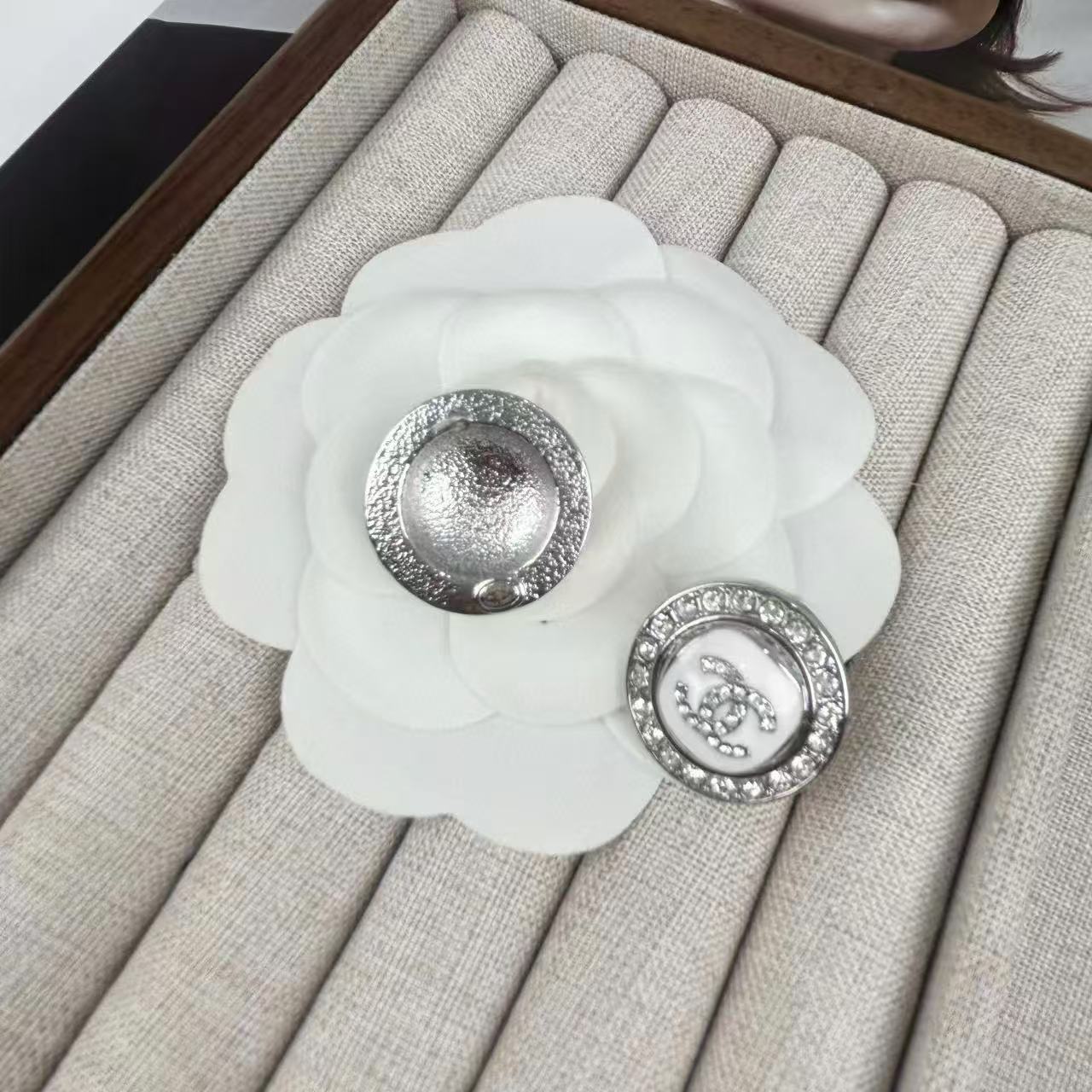 CHANE1 フルダイヤモンド ラウンド イヤリング【50％割引+送料無料】