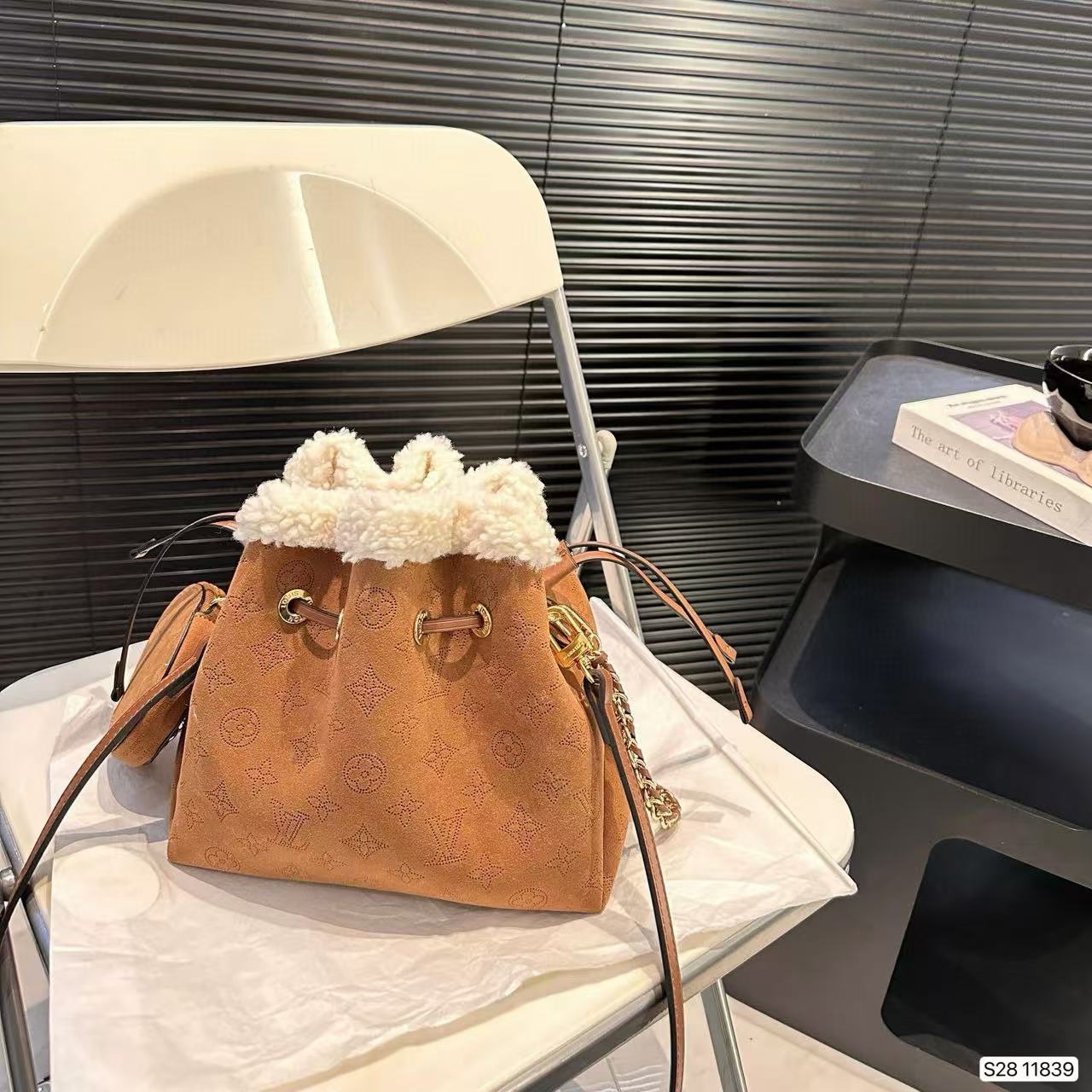 LV ラムスキン ディアスキン バケットバッグ【50％割引+送料無料】