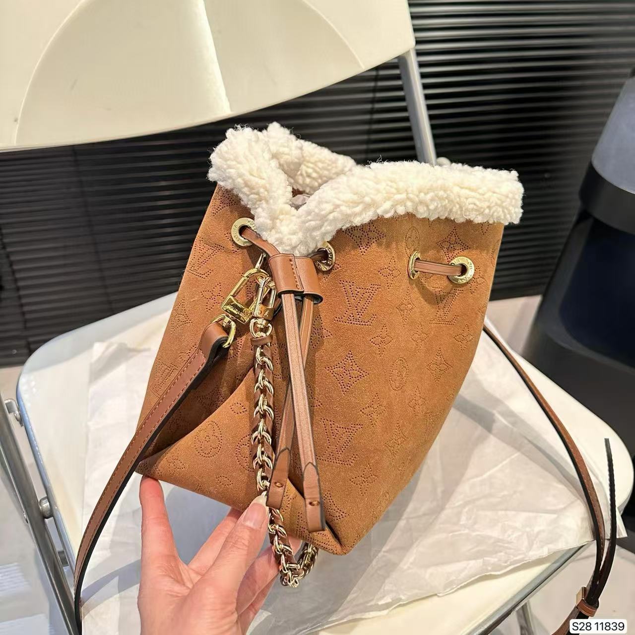 LV ラムスキン ディアスキン バケットバッグ【50％割引+送料無料】