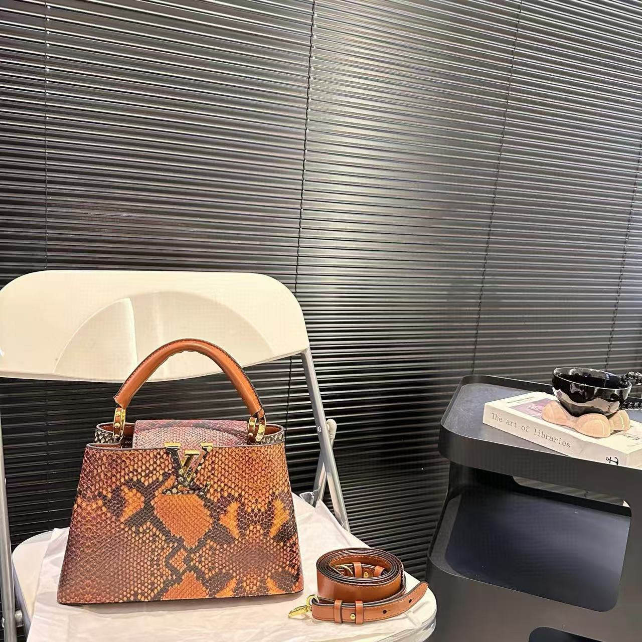 LV Capucines ハンドバッグ【50％割引+送料無料】