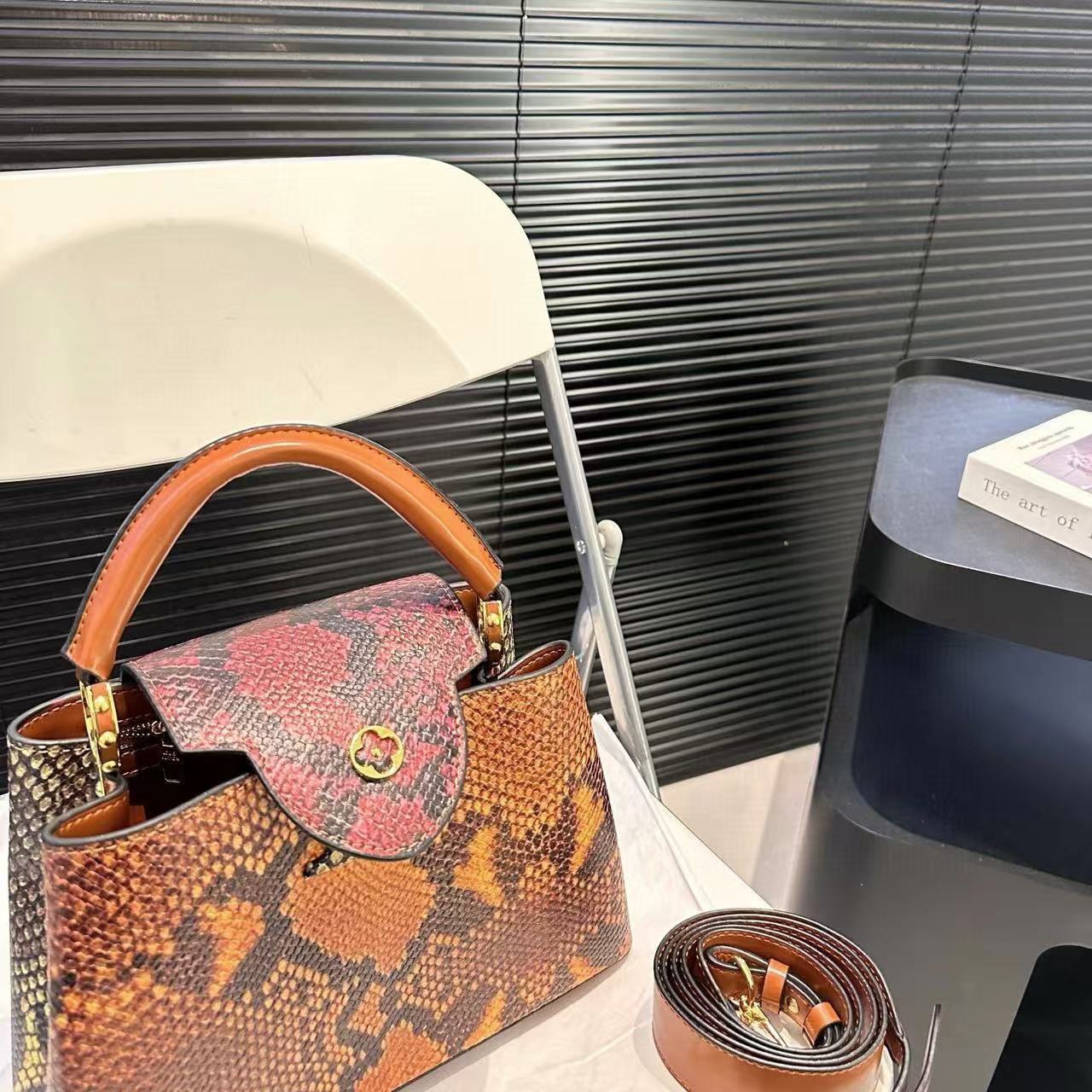 LV Capucines ハンドバッグ【50％割引+送料無料】