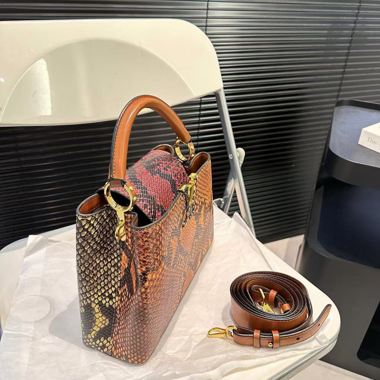 LV Capucines ハンドバッグ【50％割引+送料無料】