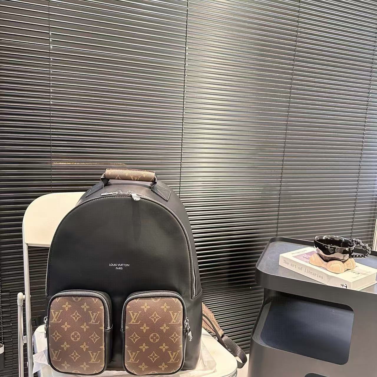 LV ユニセックス老眼用バックパック【50％割引+送料無料】