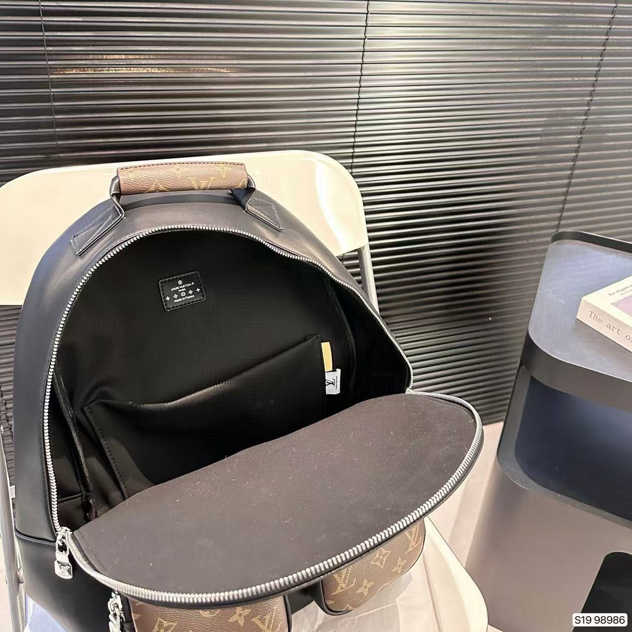 LV ユニセックス老眼用バックパック【50％割引+送料無料】